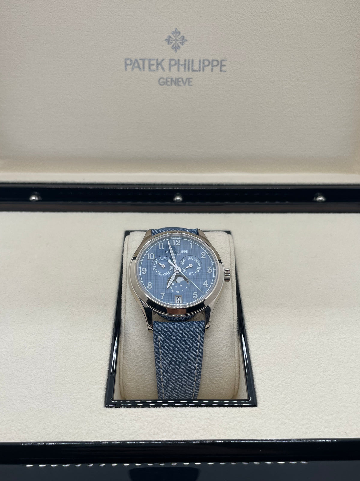 Patek Philippe Annual Calendar 4946G-001 2026