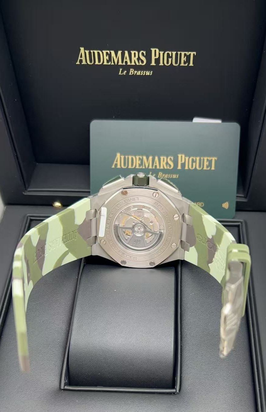 Audemars Piguet  26400SO.OO.A055CA.01