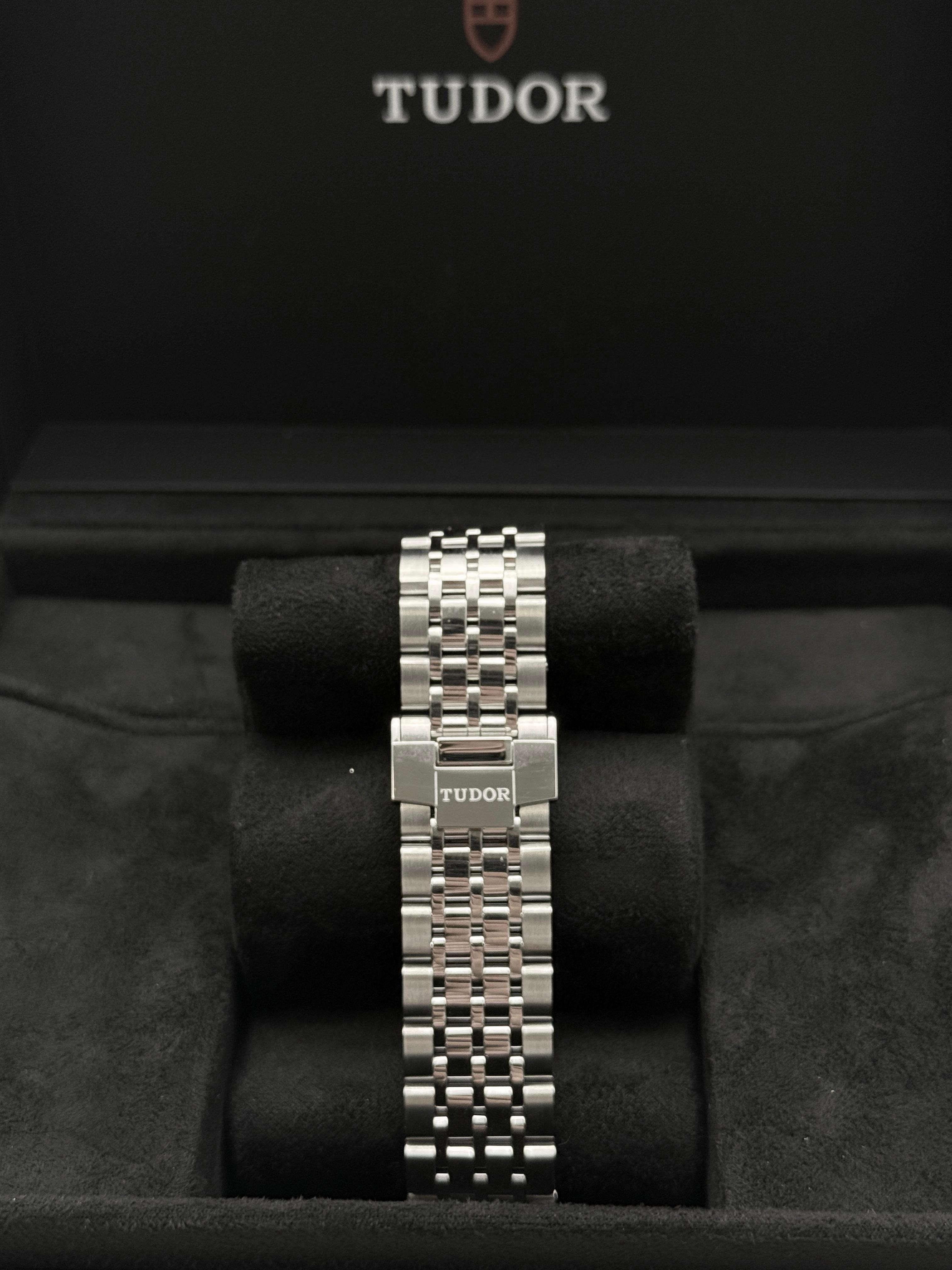 TUDOR 1926 M91650-0004