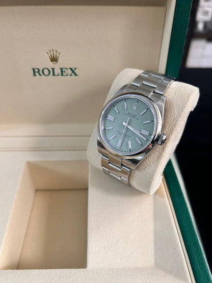 ROLEX Oyster Perpetual 134300 PISTACHIO