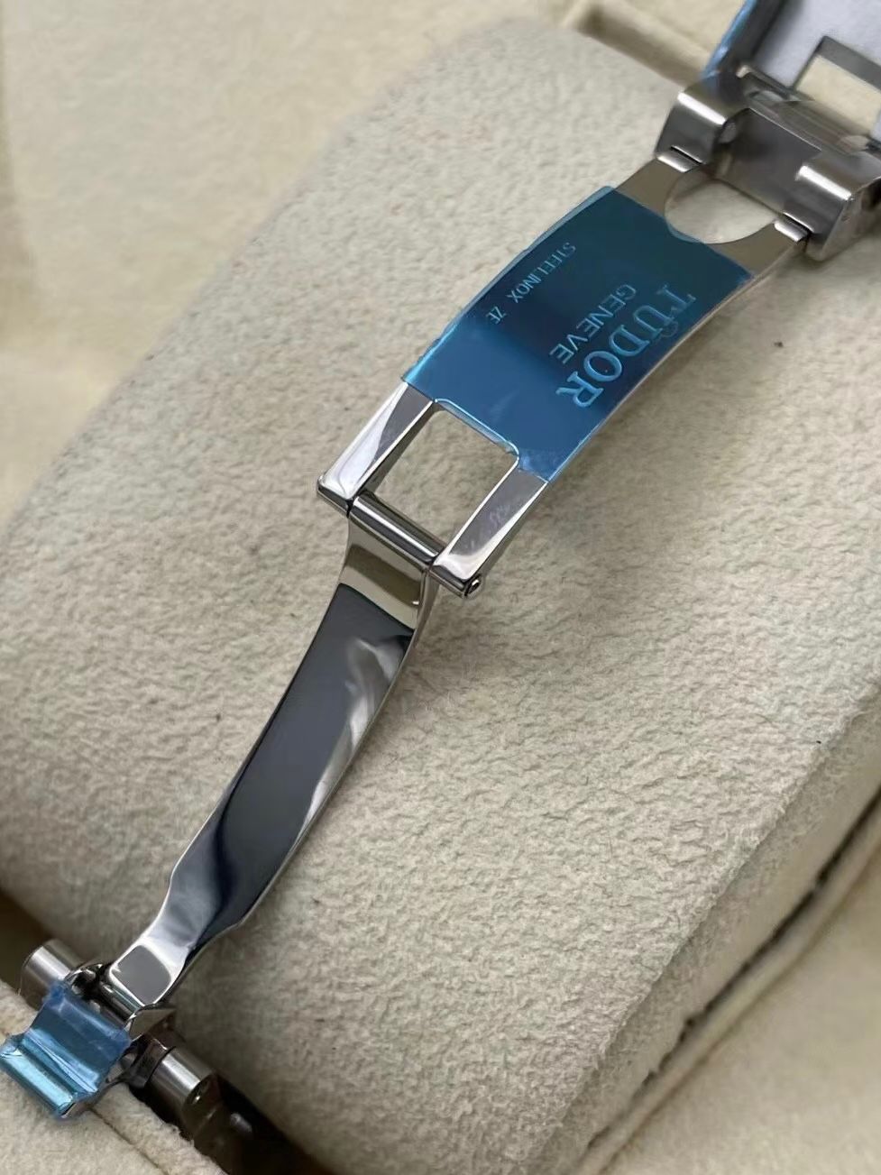Tudor Royal Date 28 Stainless Steel / Blue - Diamond M28300-0007