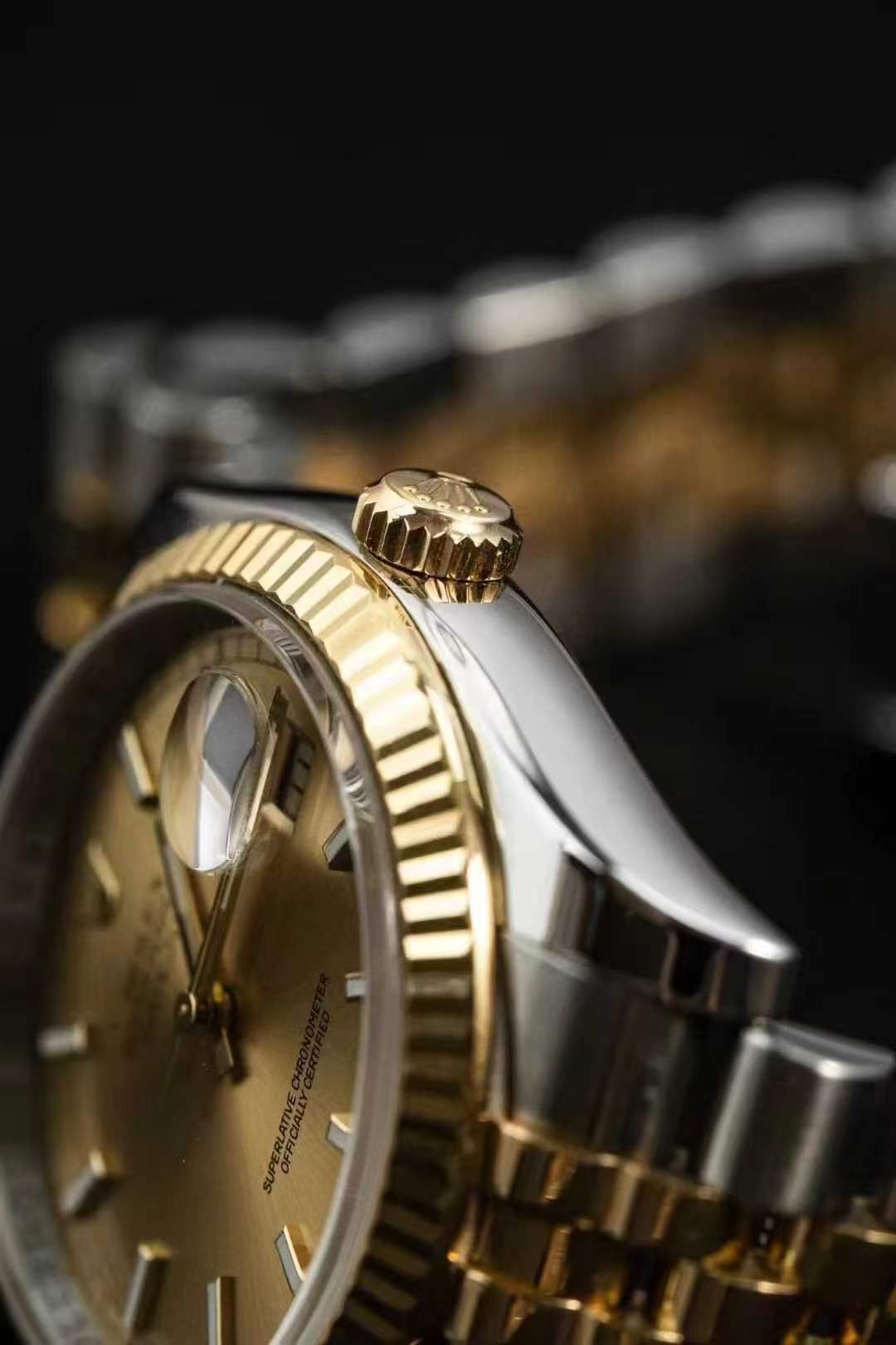 Rolex Datejust 36 116233 Gold 2011 Full Set