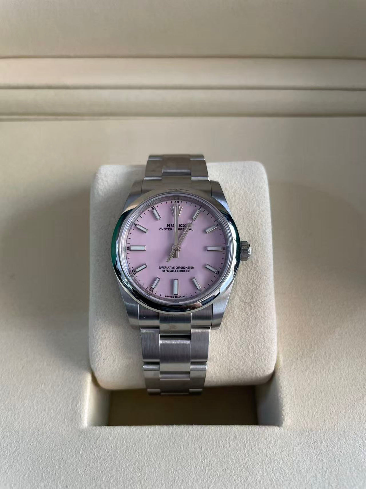 Rolex Oyster Perpetual 34 124200 Candy Pink Index 2025