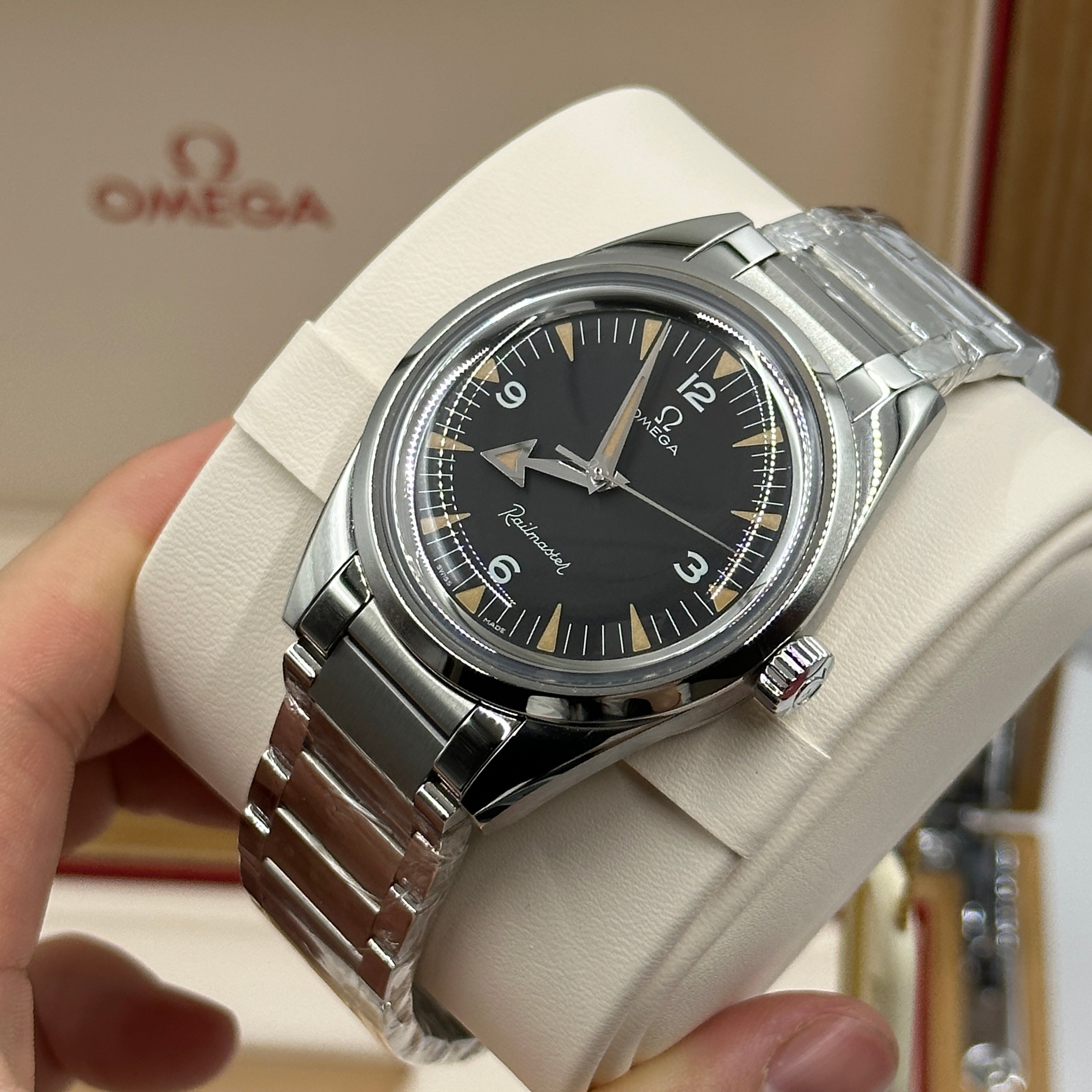 Omega Seamaster Railmaster 38 mm 220.10.38.20.01.002 2023