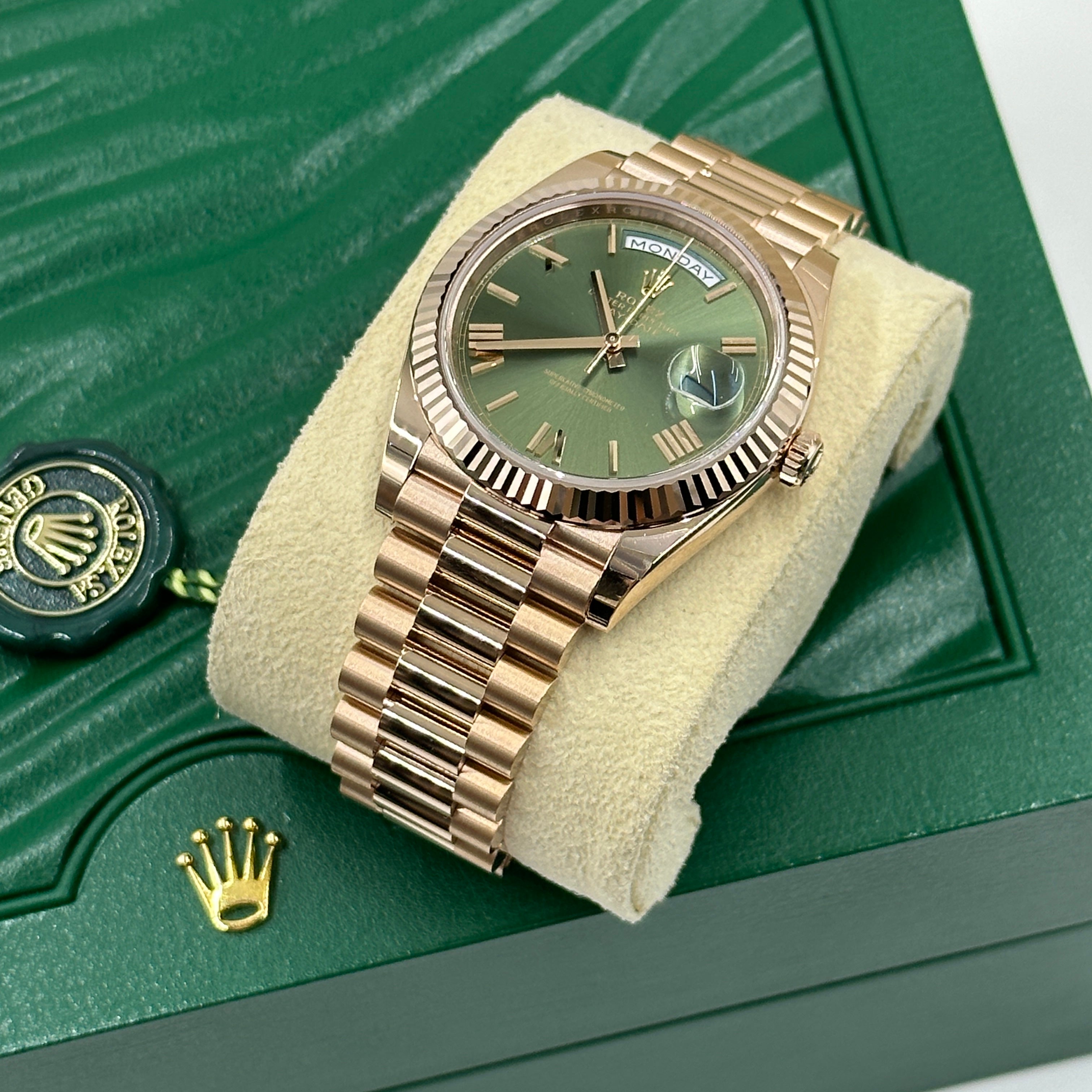 Rolex Day-Date 40 40mm 228235 Green Roman 2024
