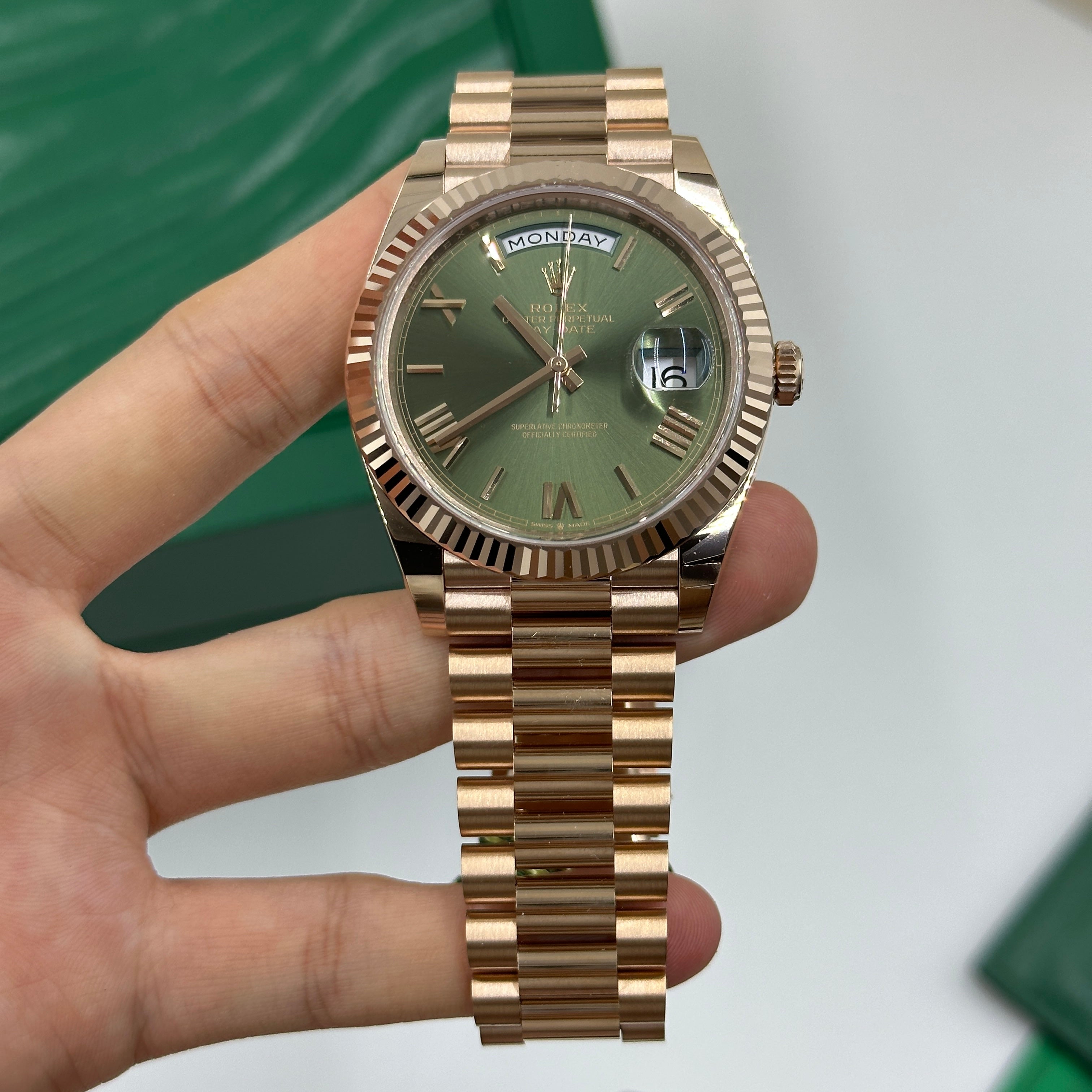 Rolex Day-Date 40 40mm 228235 Green Roman 2024