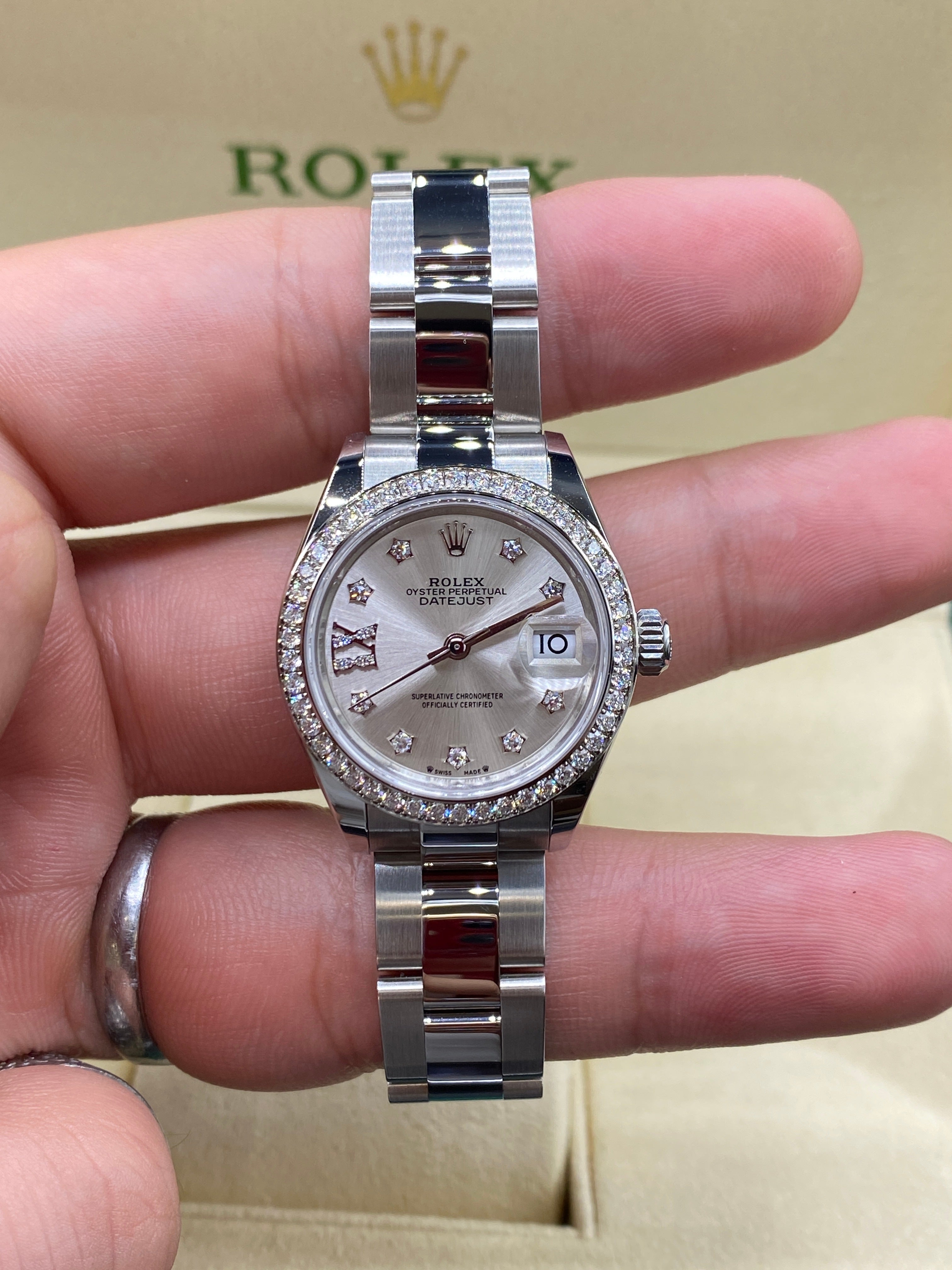 Rolex Lady-Datejust 279384G Silver Star Oyster 2024