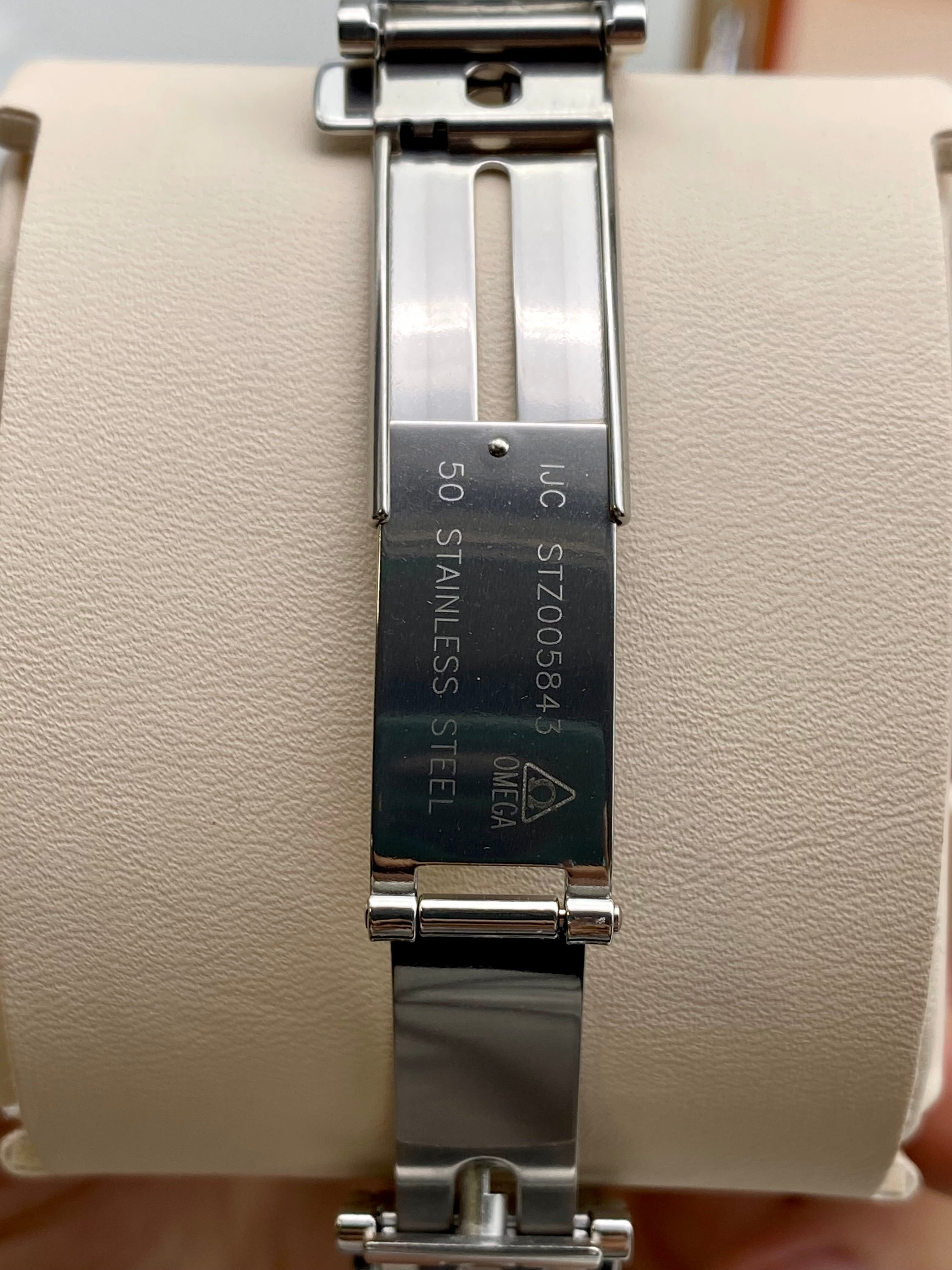 Omega De Ville Prestige 39.5 mm 424.10.40.20.01.001 2025