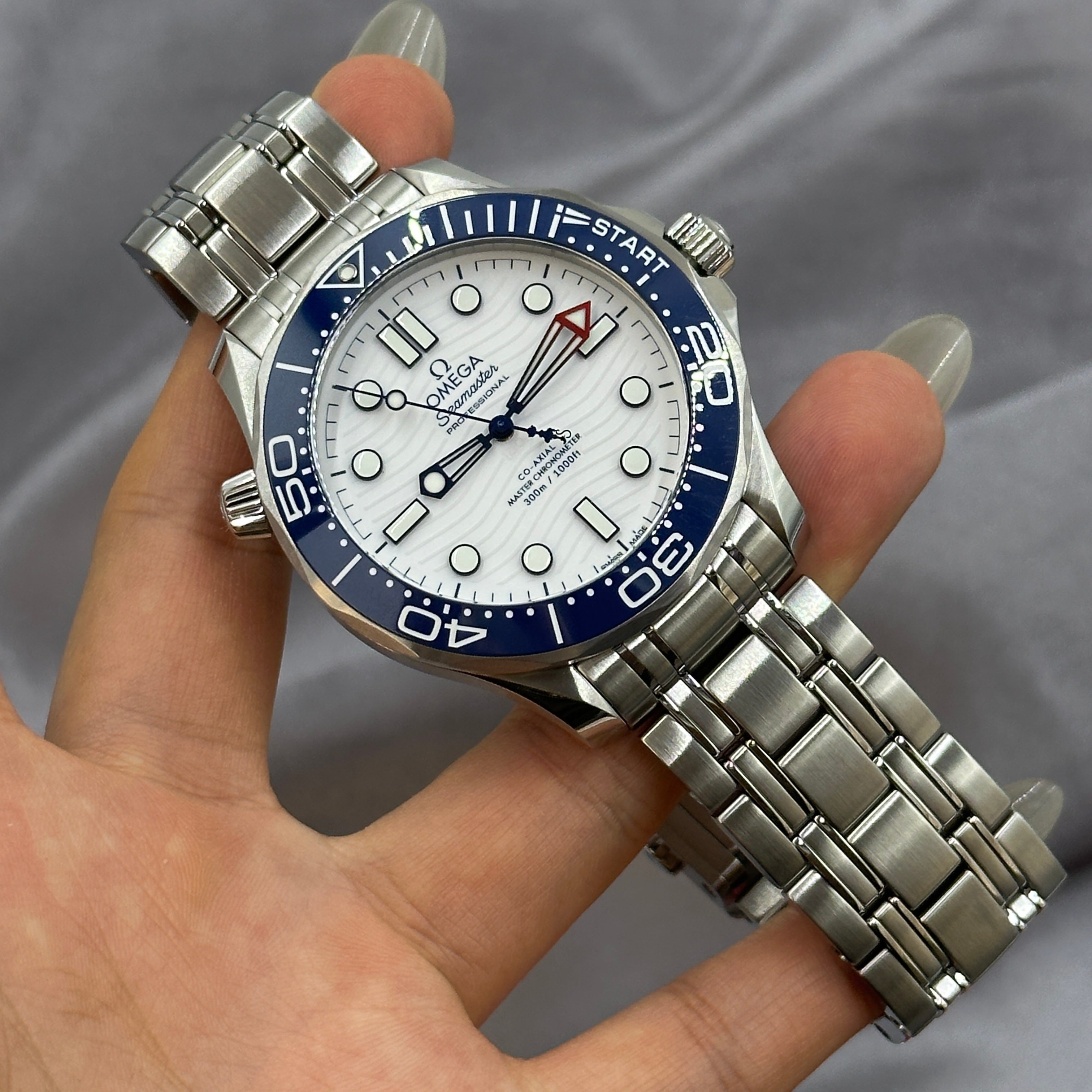 Omega Seamaster Diver 300M 42mm 210.30.42.20.04.002 2024 JLV