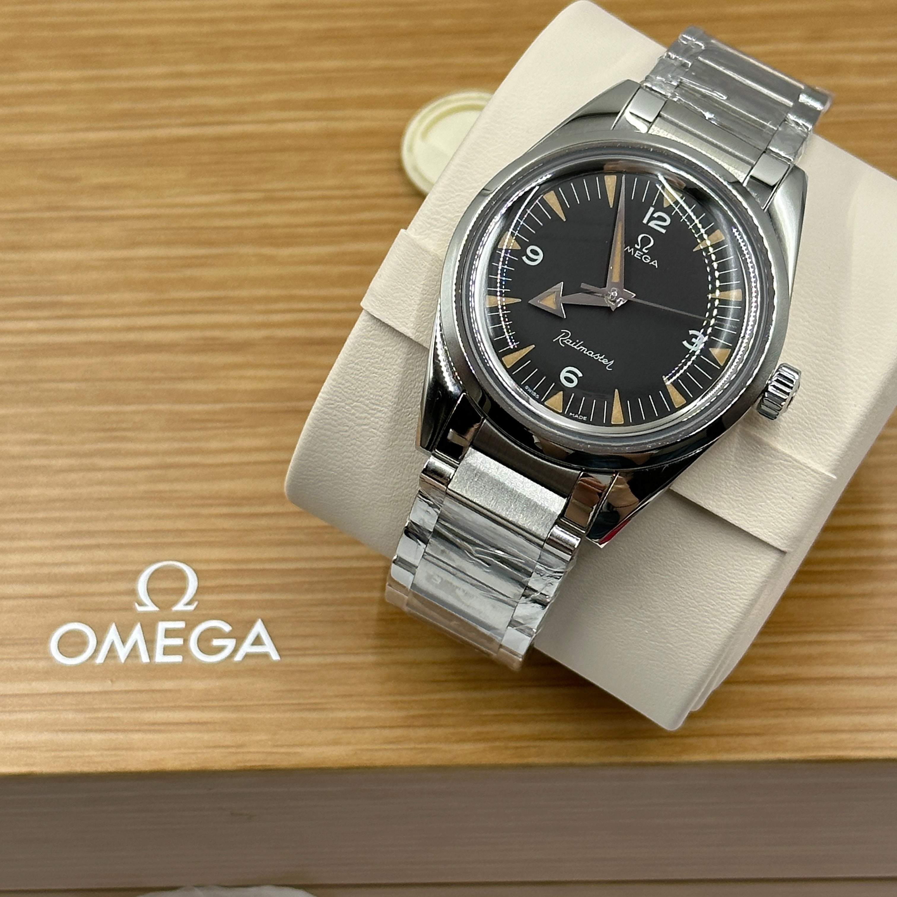 Omega Seamaster Railmaster 38 mm 220.10.38.20.01.002 2023