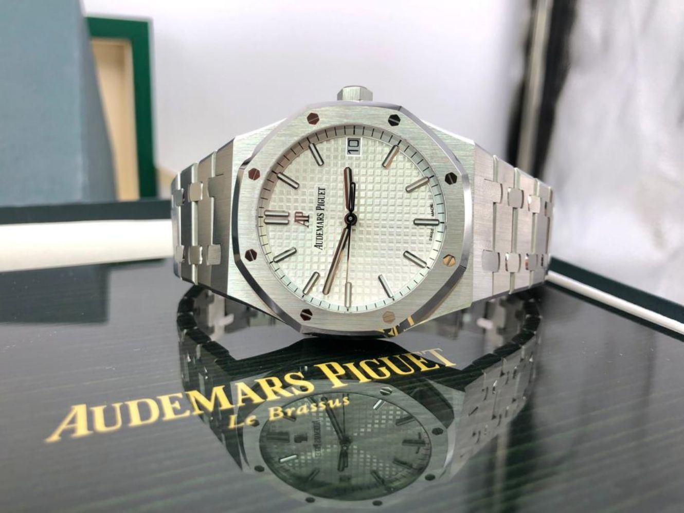 Audemars Piguet Royal Oak 41mm 15500St White 2021