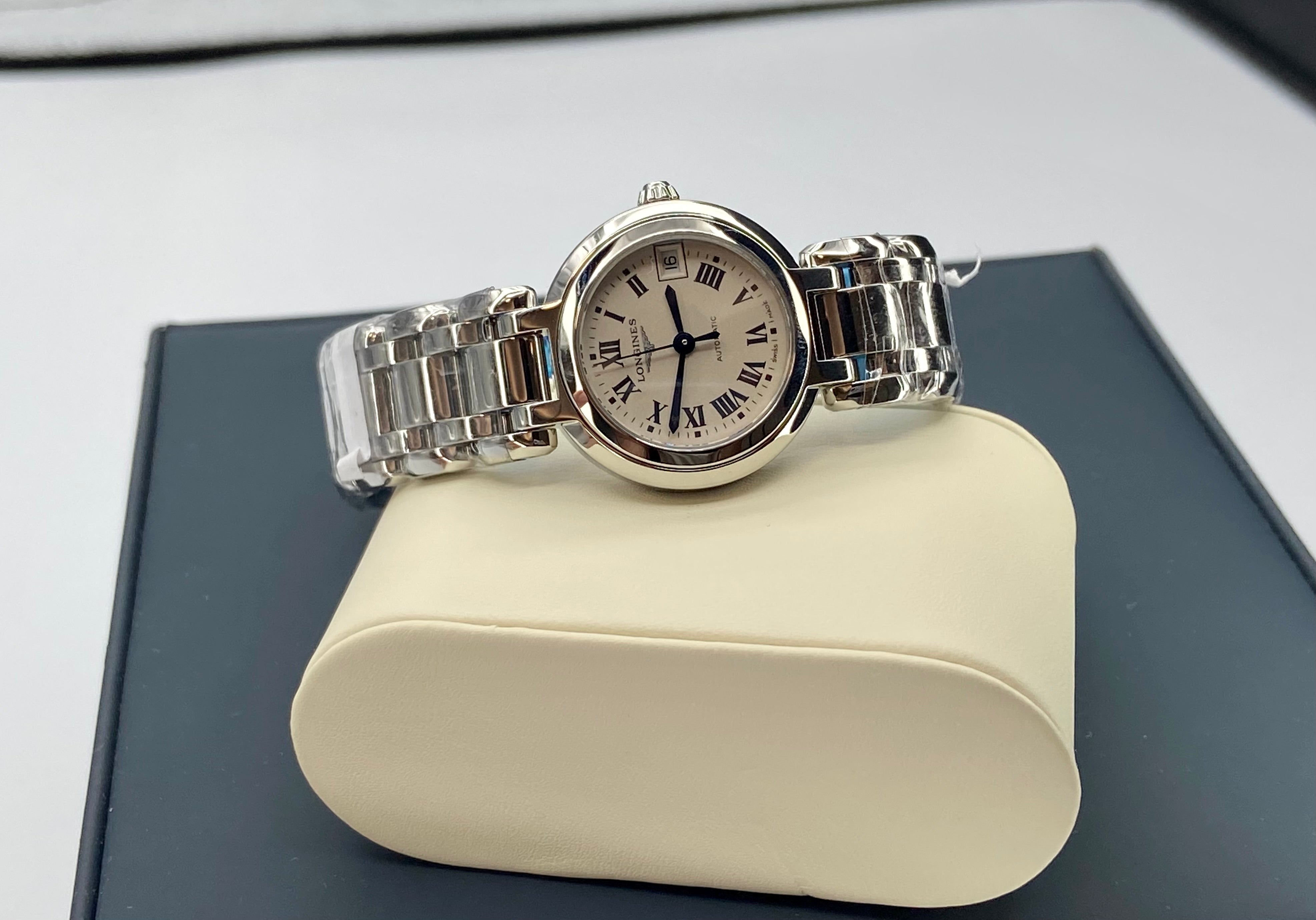 Longines PrimaLuna 26.5mm L8.111.4.71.6