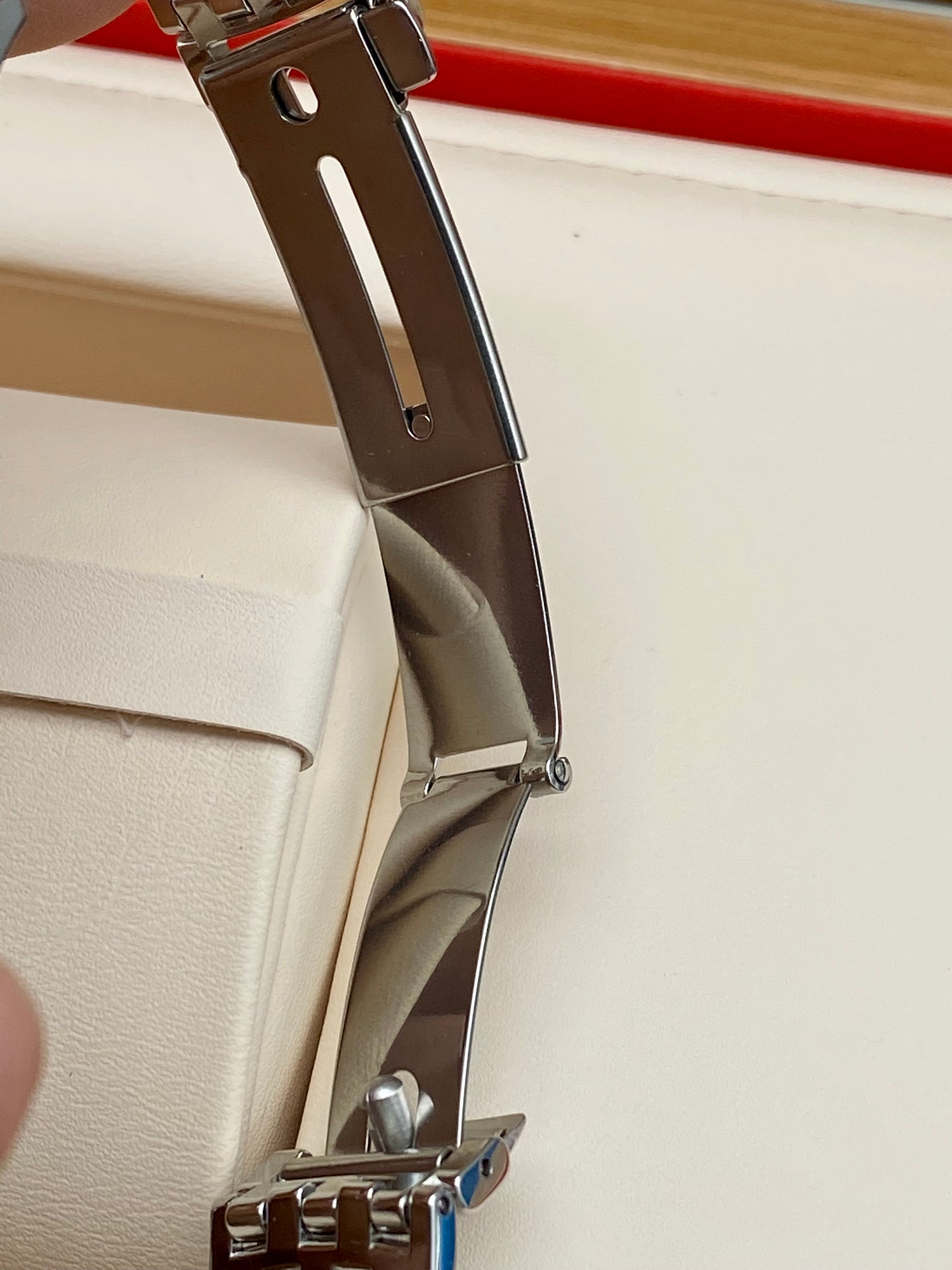 Omega De Ville Prestige 39.5 mm 424.10.40.20.01.001 2025