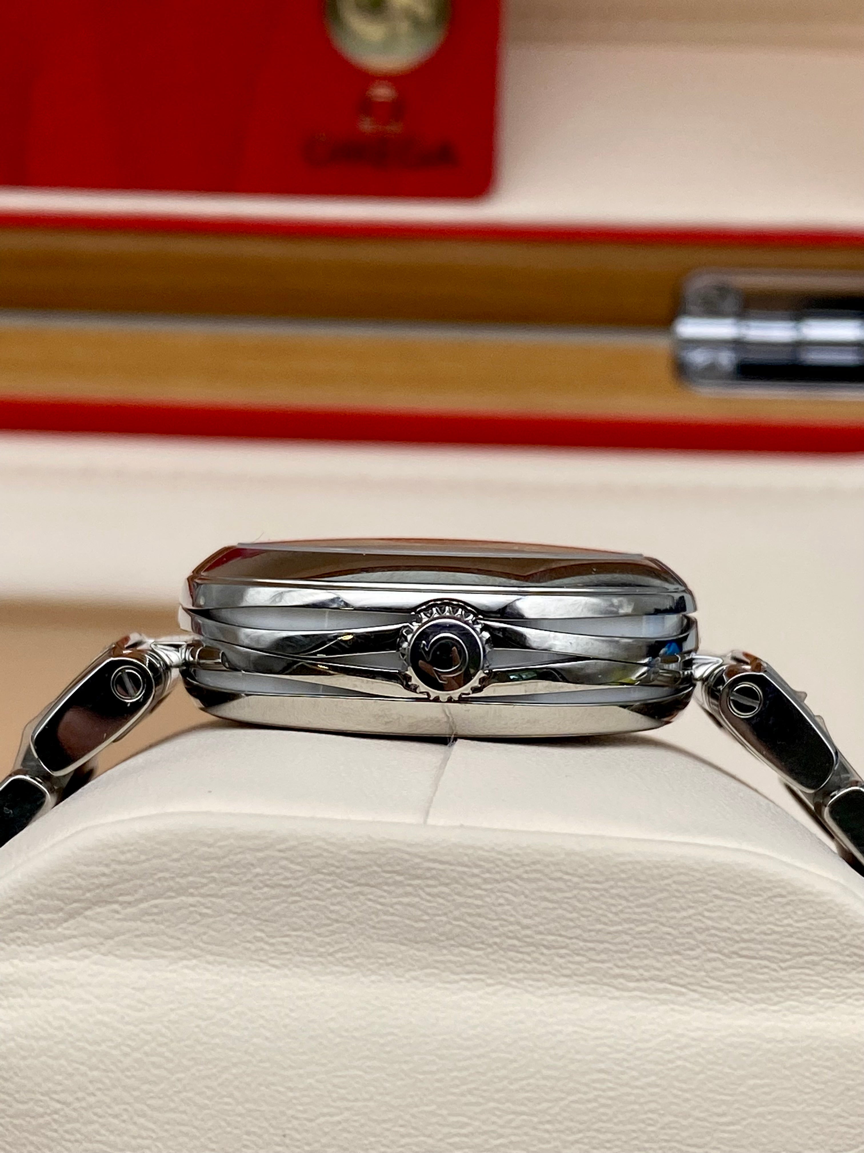 Omega De Ville Ladymatic 34 mm 425.30.34.20.55.002 2025