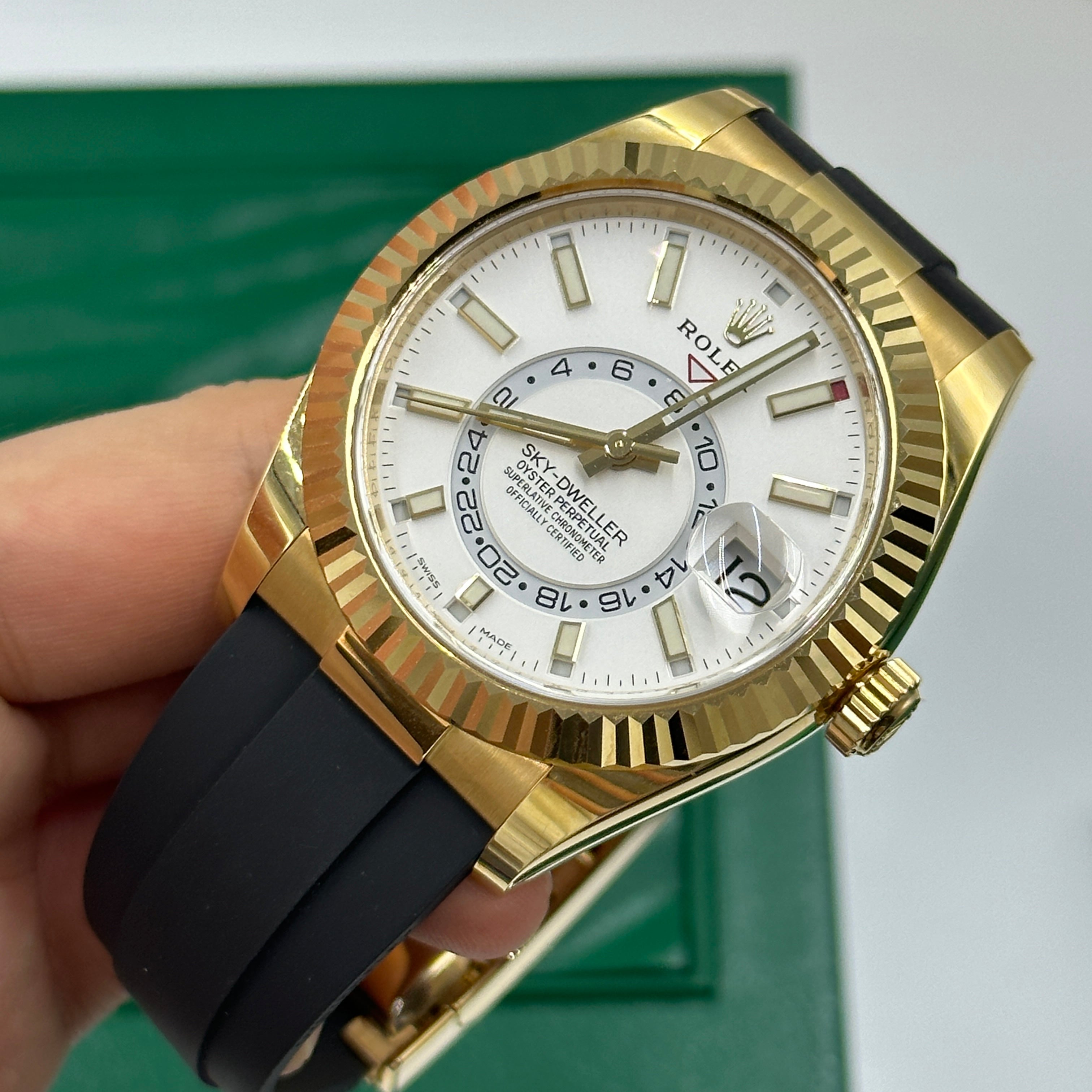 Rolex Sky-Dweller 42mm 326238 White 2021