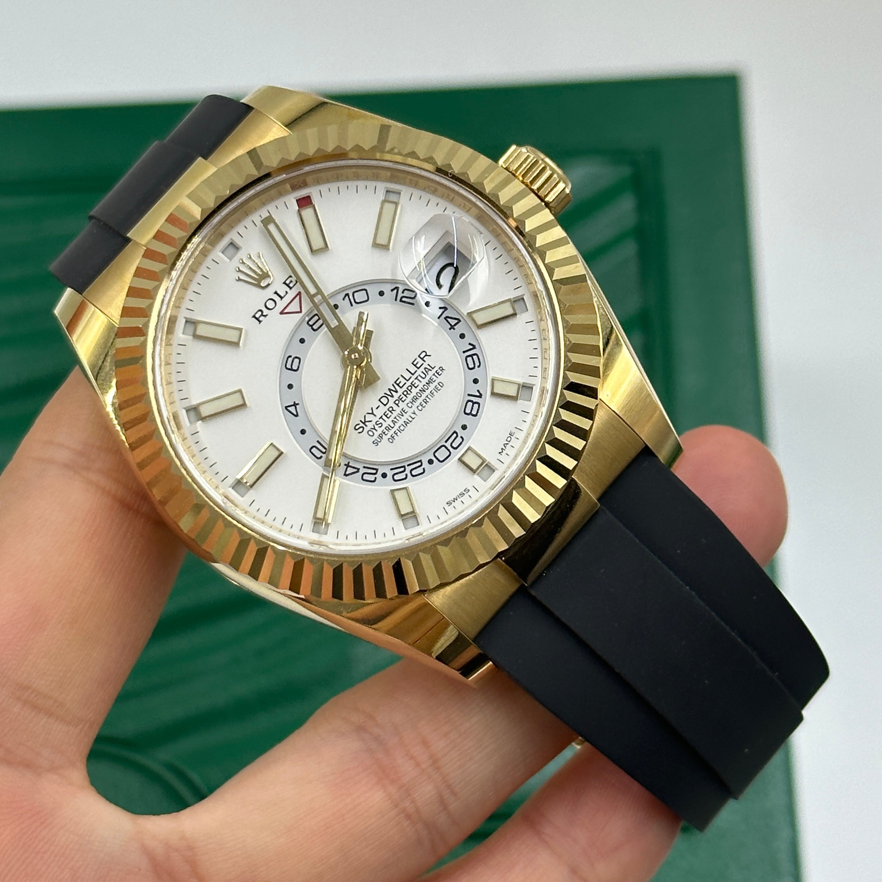 Rolex Sky-Dweller 42mm 326238 White 2021