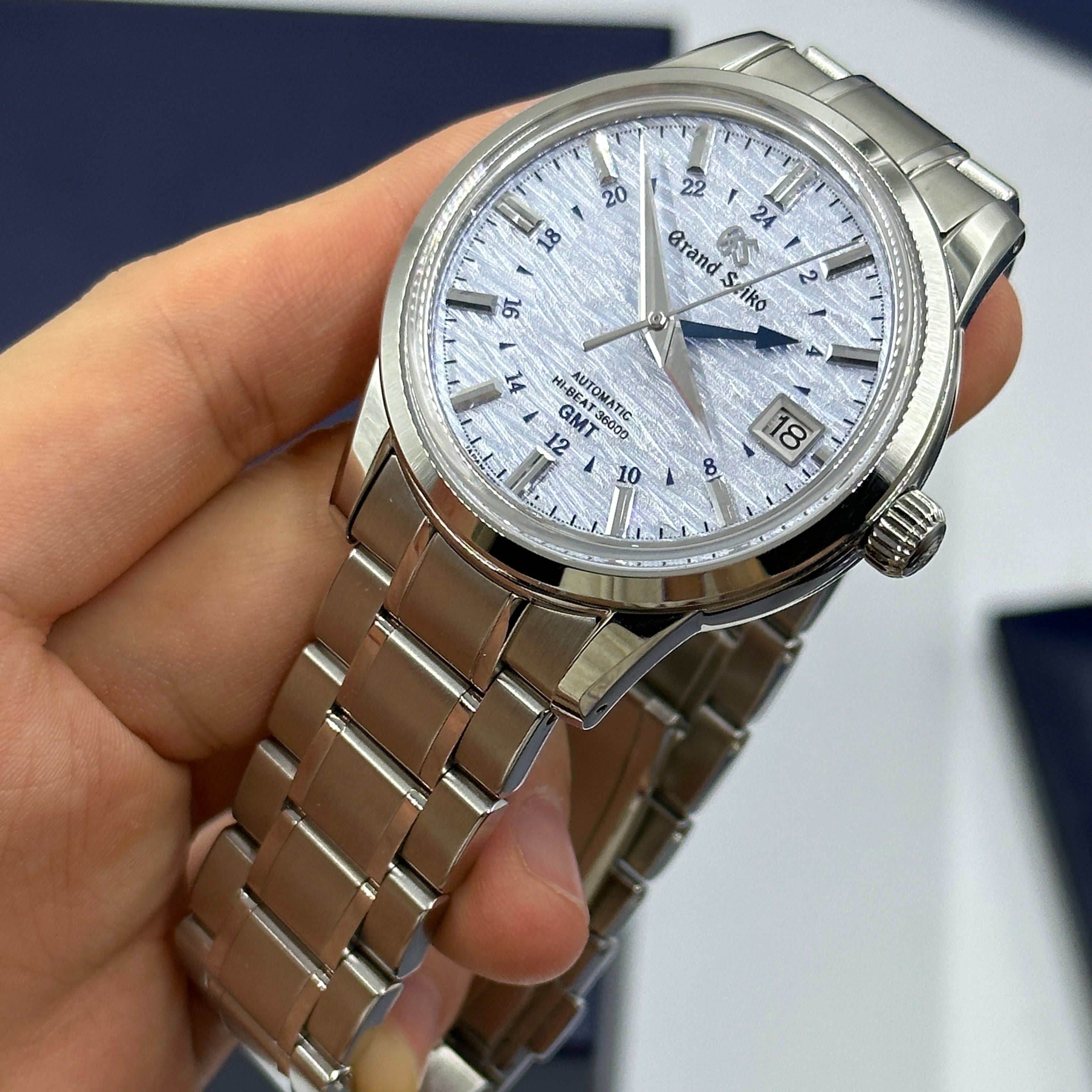 Grand Seiko Elegance 39.5mm SBGJ249G 2023