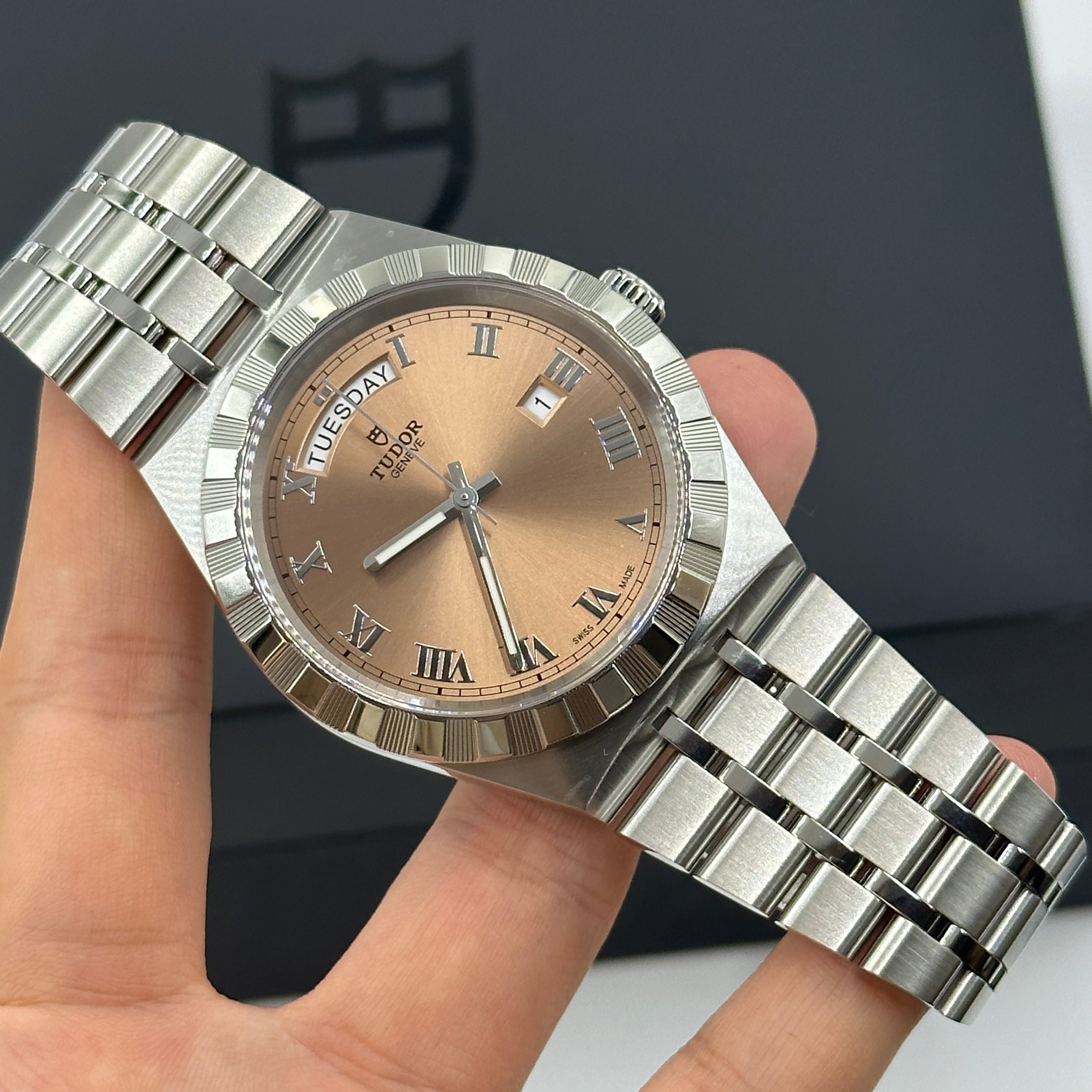 Tudor Tudor Royal 41mm 28600-0009 Pink Roman 2025