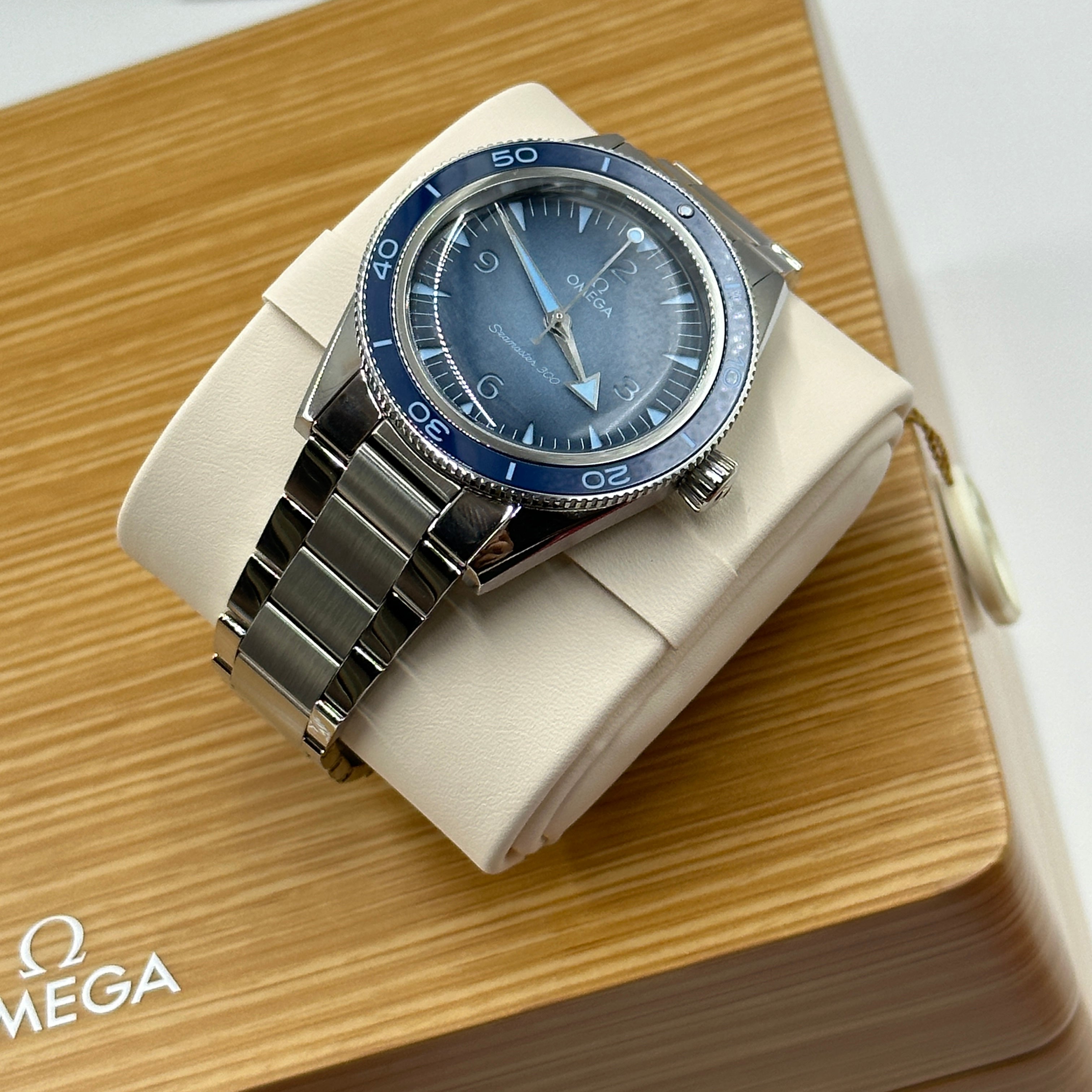 Omega Seamaster 300 Master Chronometer 41mm 234.30.41.21.03.002 2023
