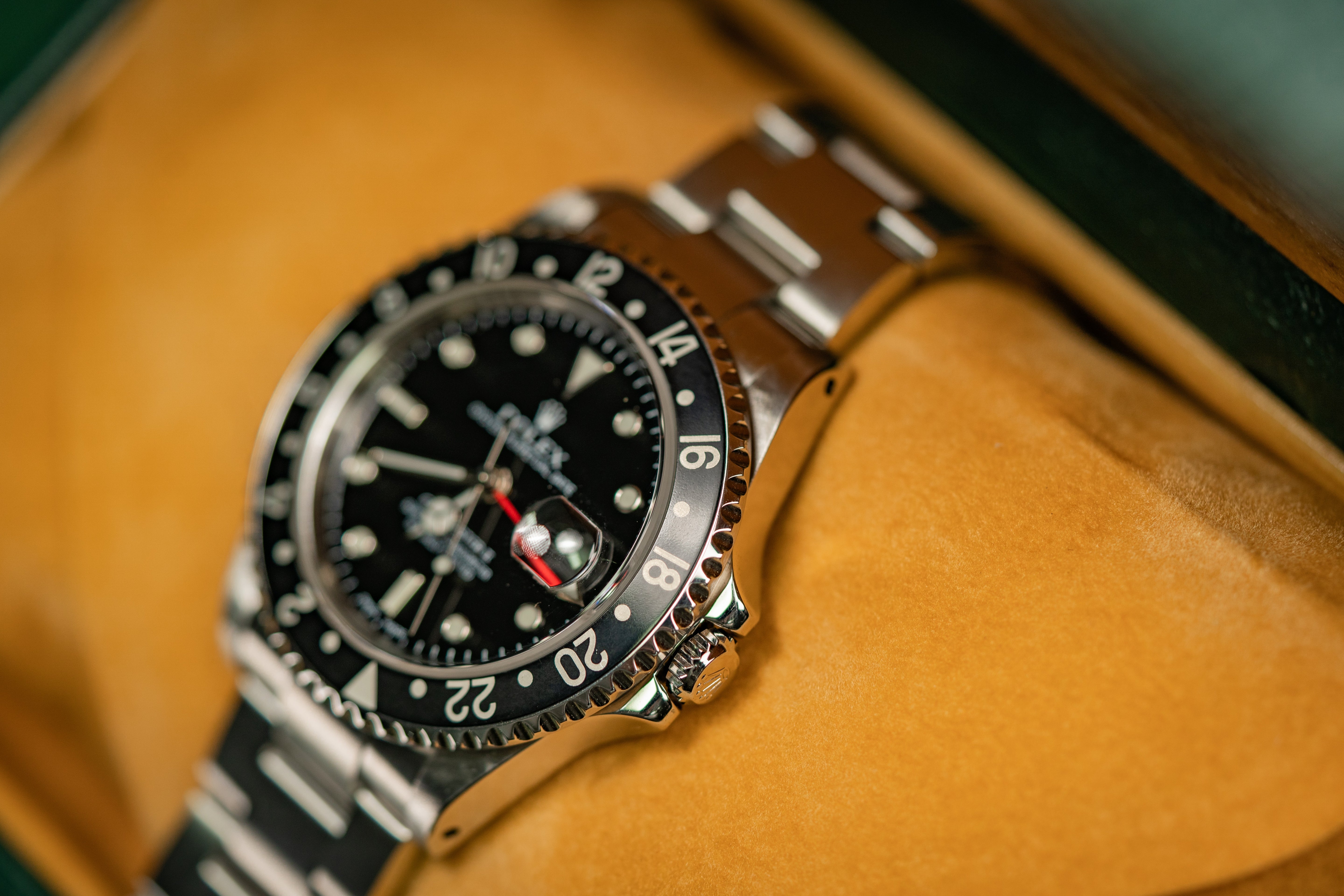 Rolex GMT-Master II 16710LN Black 2001