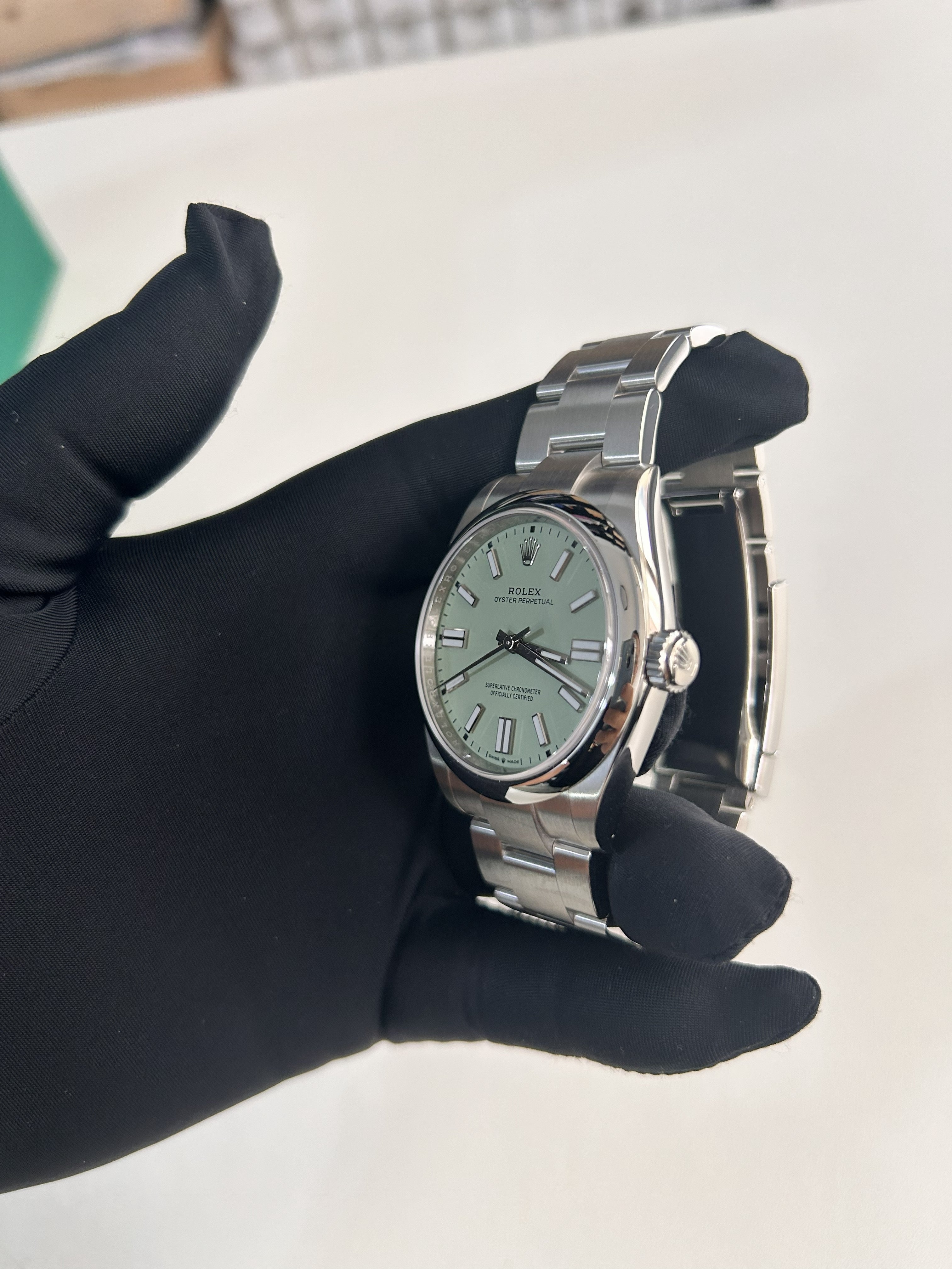 Rolex Oyster Perpetual 134300 Pistachio Green m134300-0006 2025
