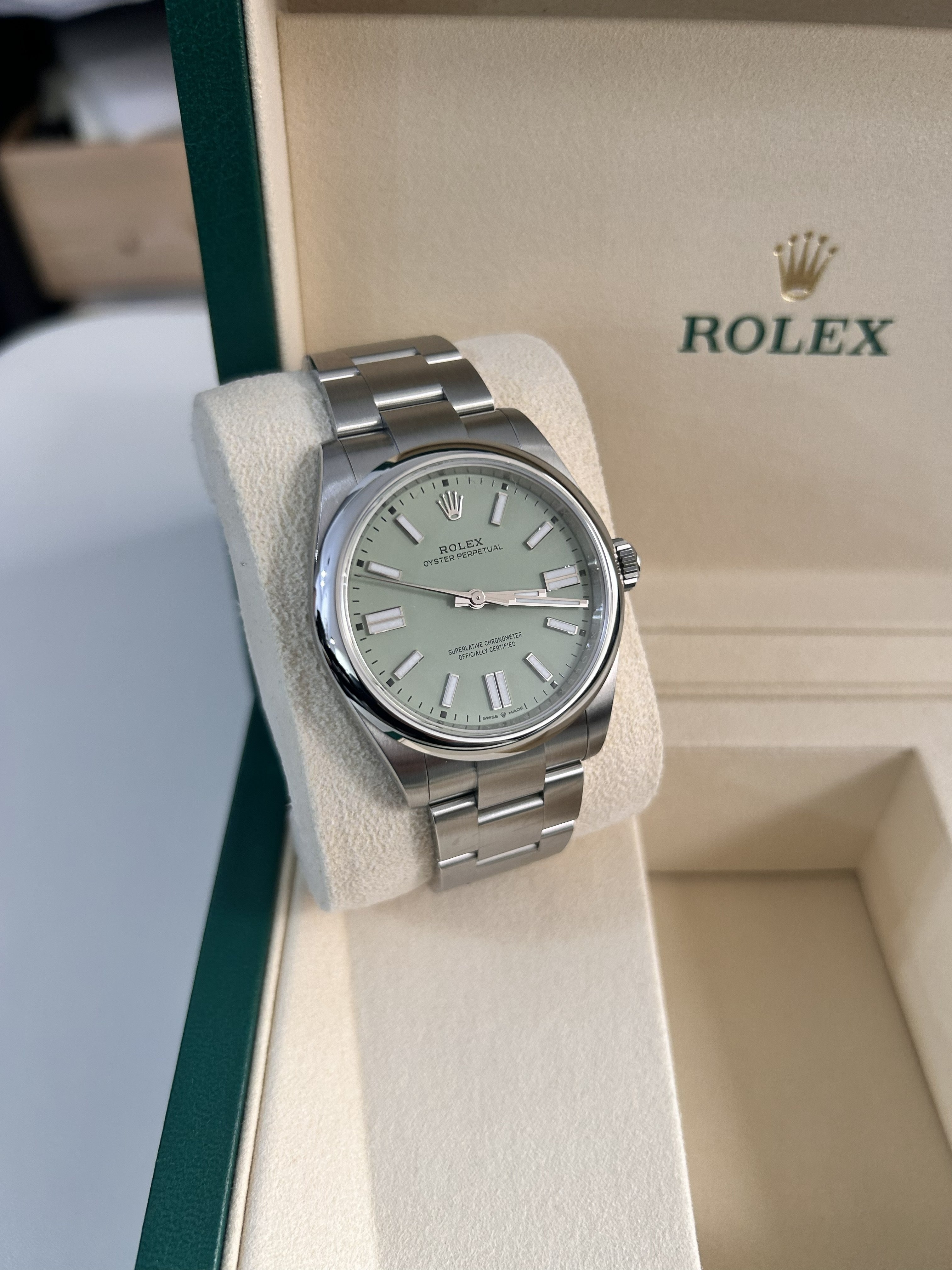 Rolex Oyster Perpetual 134300 Pistachio Green m134300-0006 2025