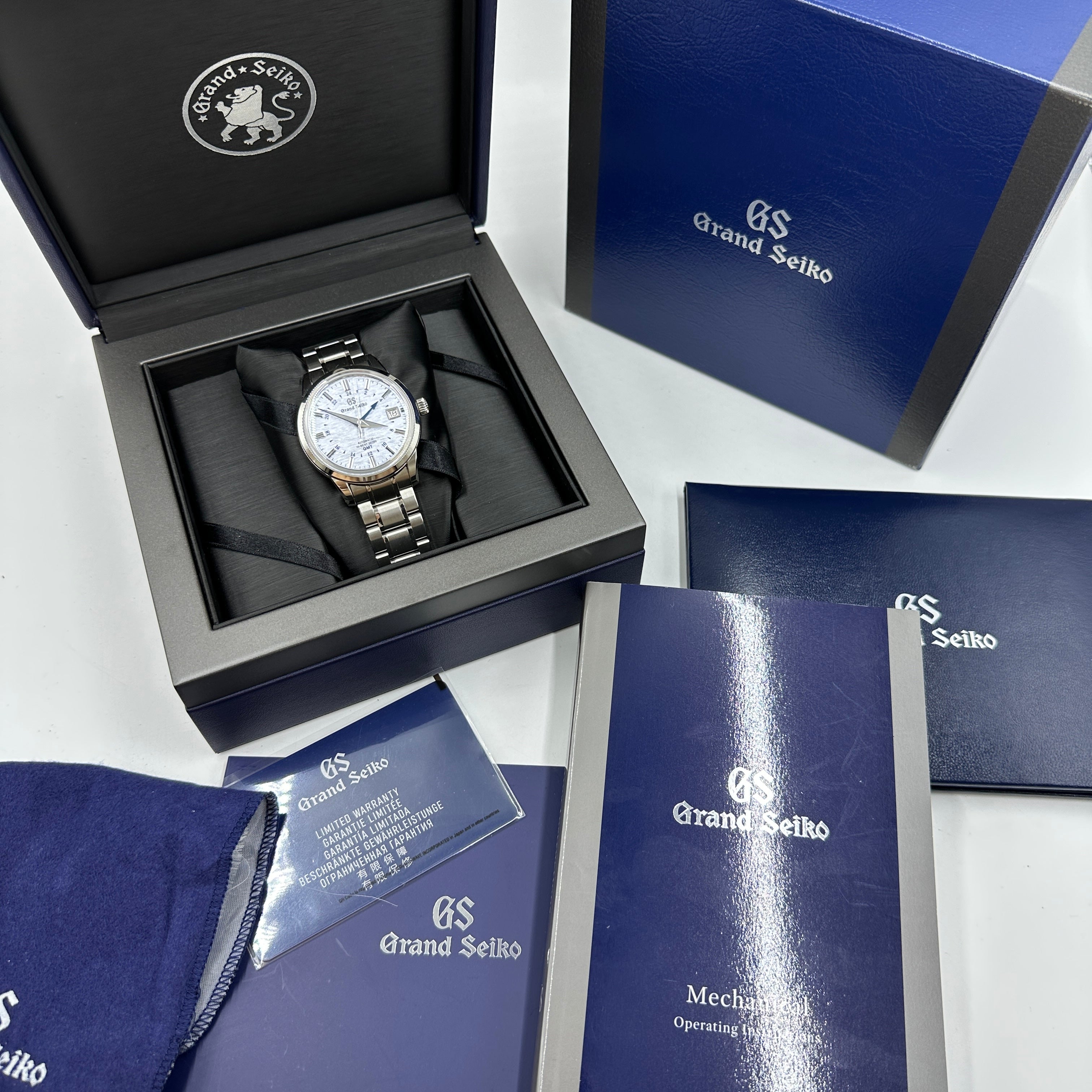Grand Seiko Elegance 39.5mm SBGJ249G 2023