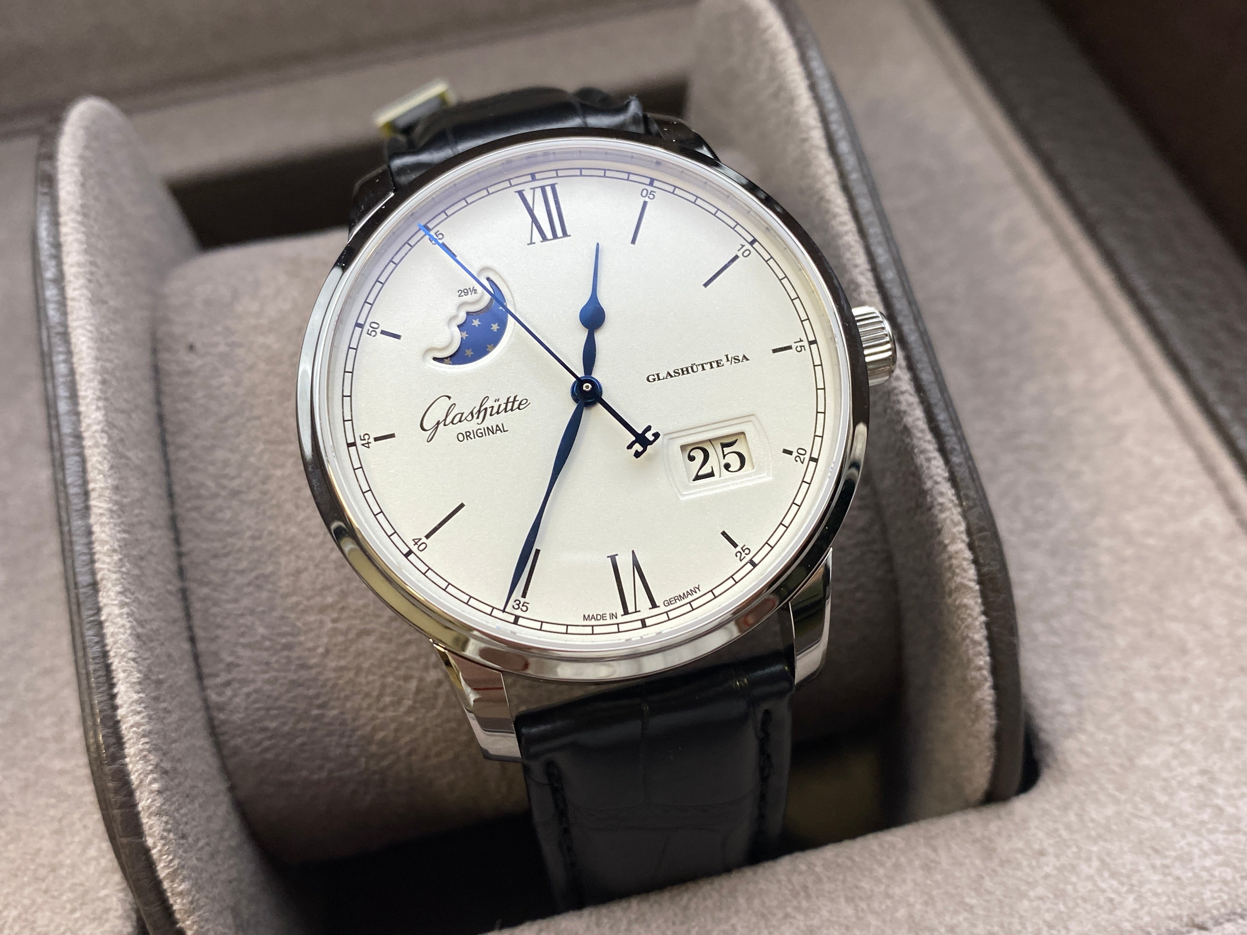 Glashütte Original Senator Excellence 40mm Panorama Date Moon Phase 1-36-04-01-02-61 2022