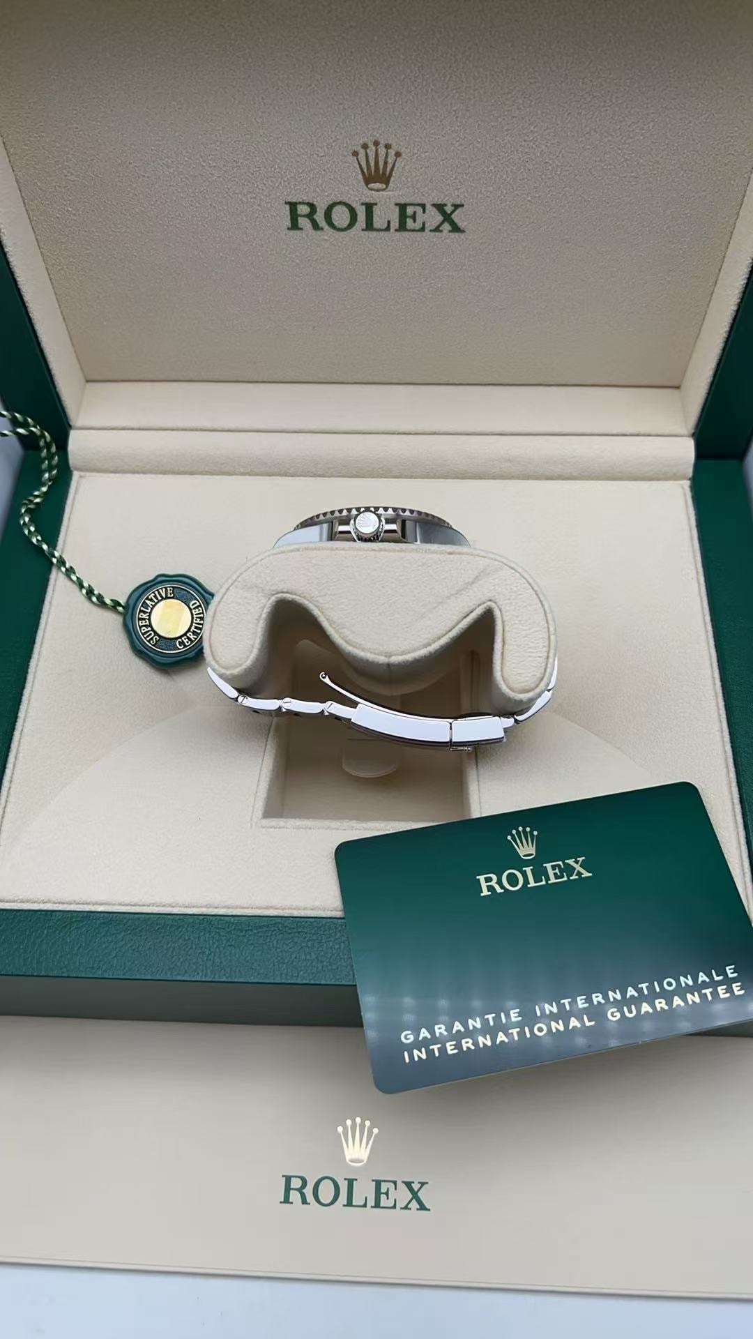 Rolex GMT-Master II 40mm 126729Vtnr 2025