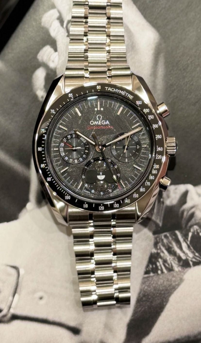 Omega Speedmaster Moonphase 304.30.43.52.01.001  2026