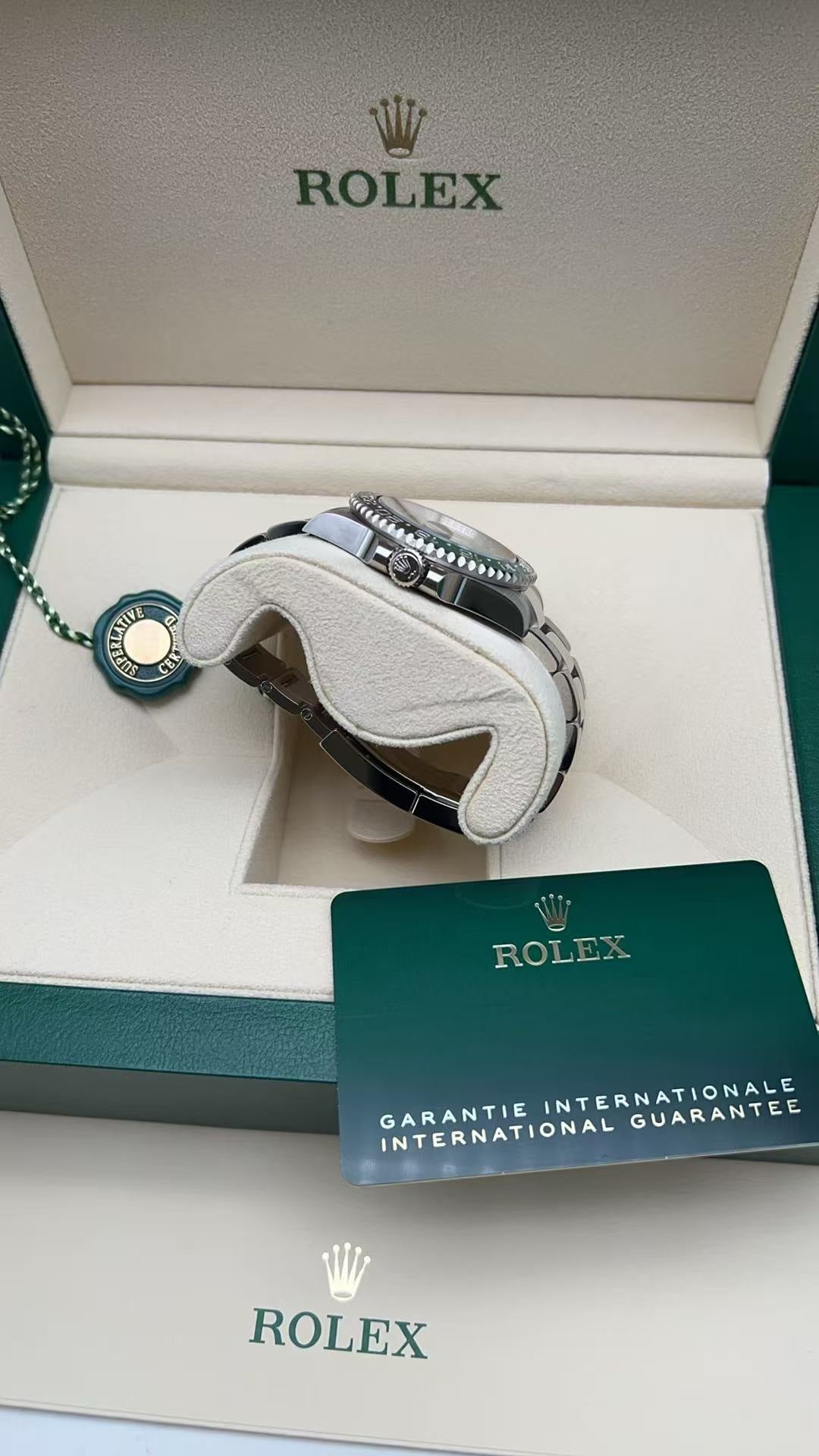 Rolex GMT-Master II 40mm 126729Vtnr 2025