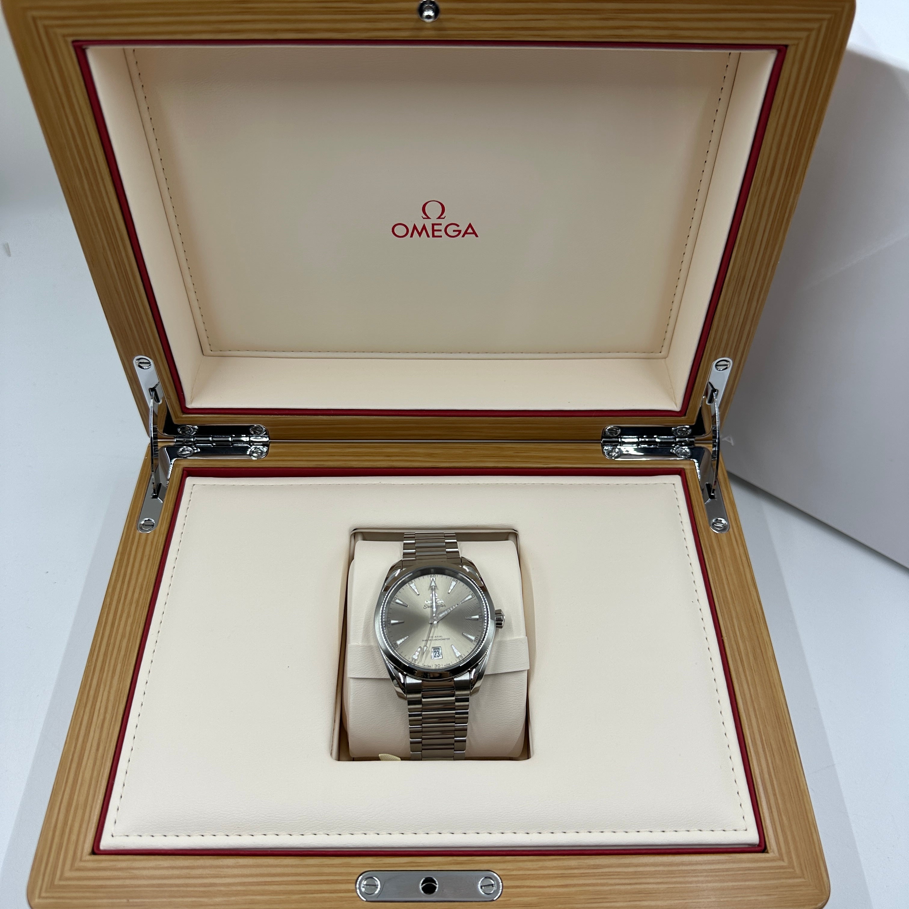 Omega Seamaster Aqua Terra Shades 38 mm 220.10.38.20.09.001 2025
