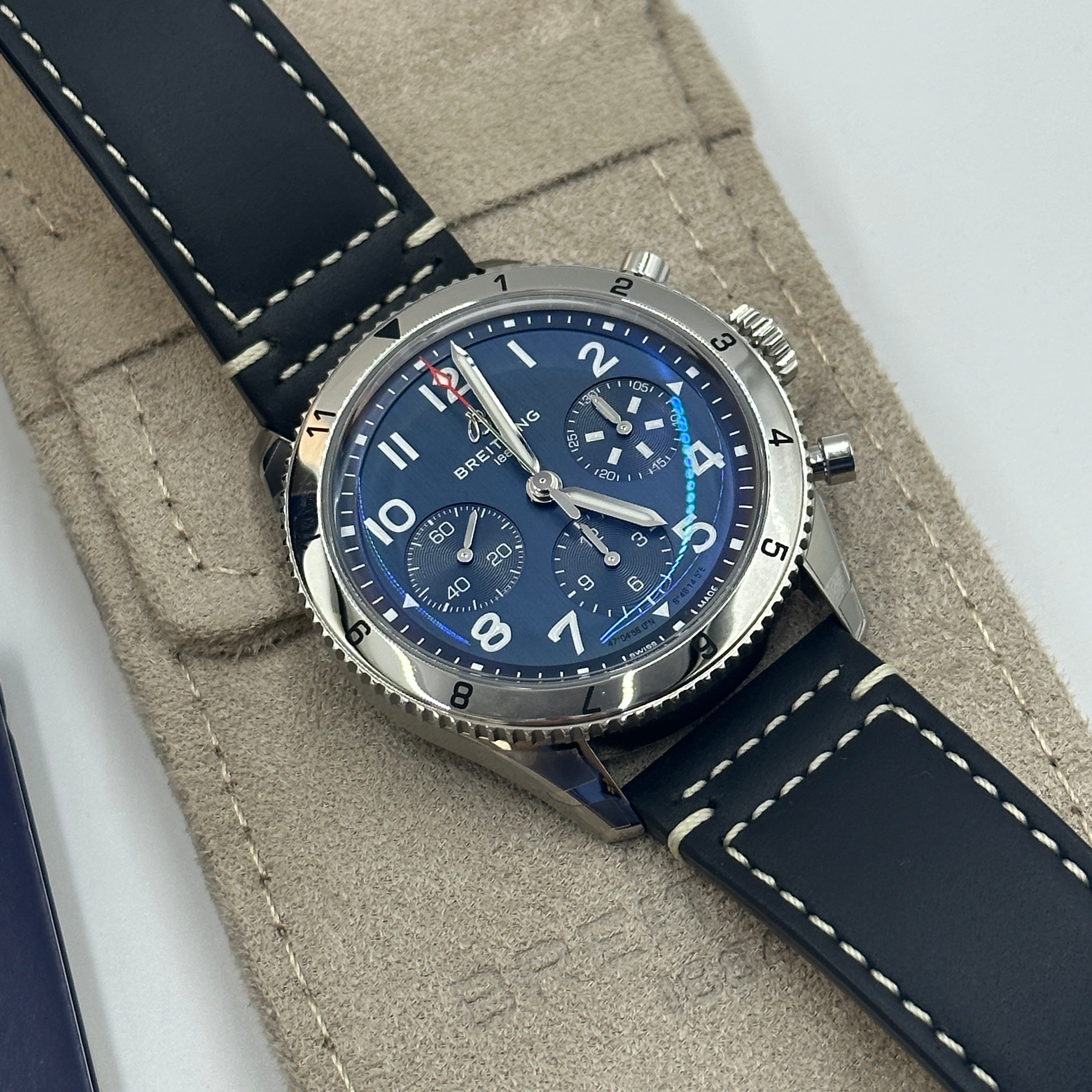 Breitling Classic AVI 42mm Chronograph 42 Tribute to Vought F4U Corsair A233801A1C1A1 2025