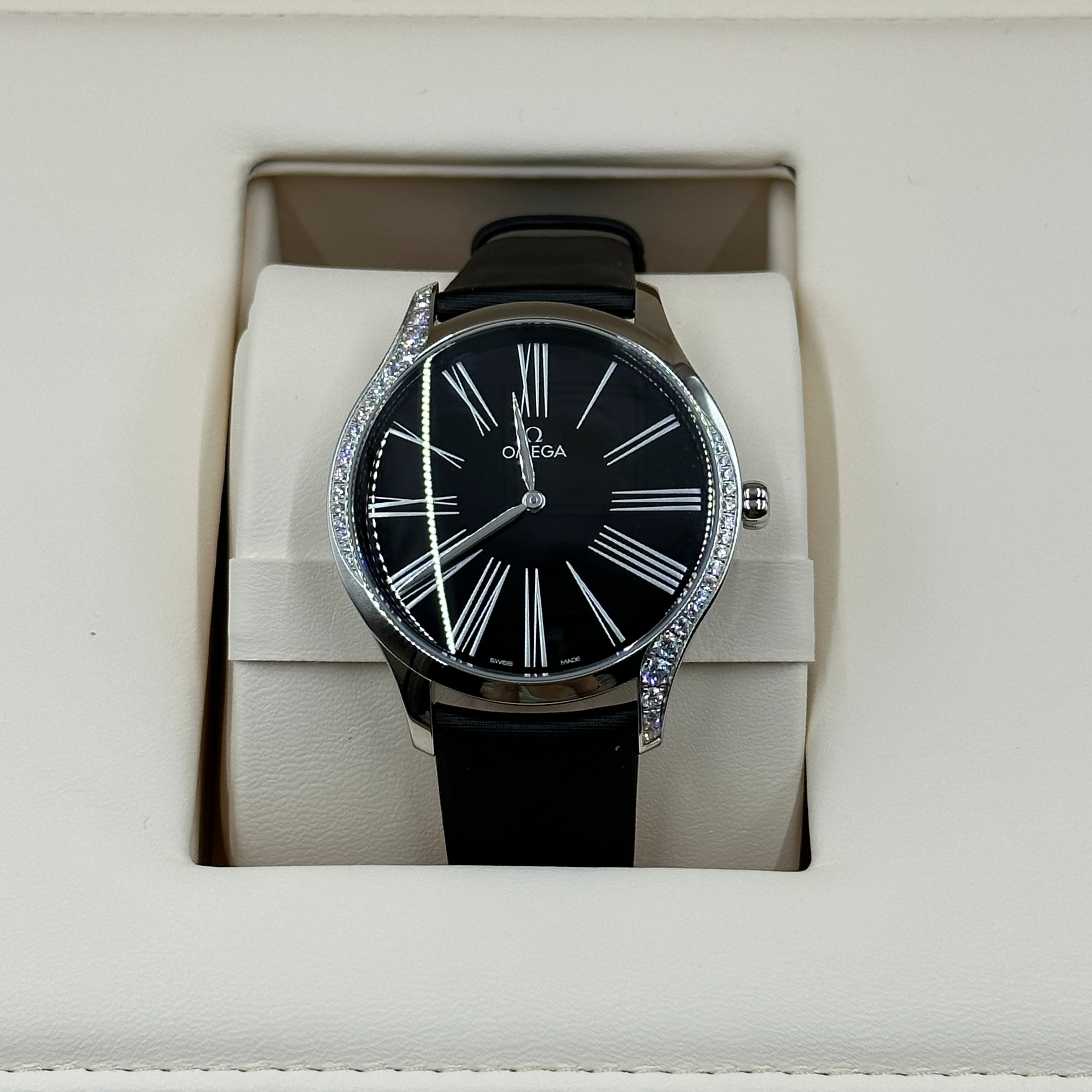 Omega De Ville Tresor 39 mm 428.17.39.60.01.001 2025