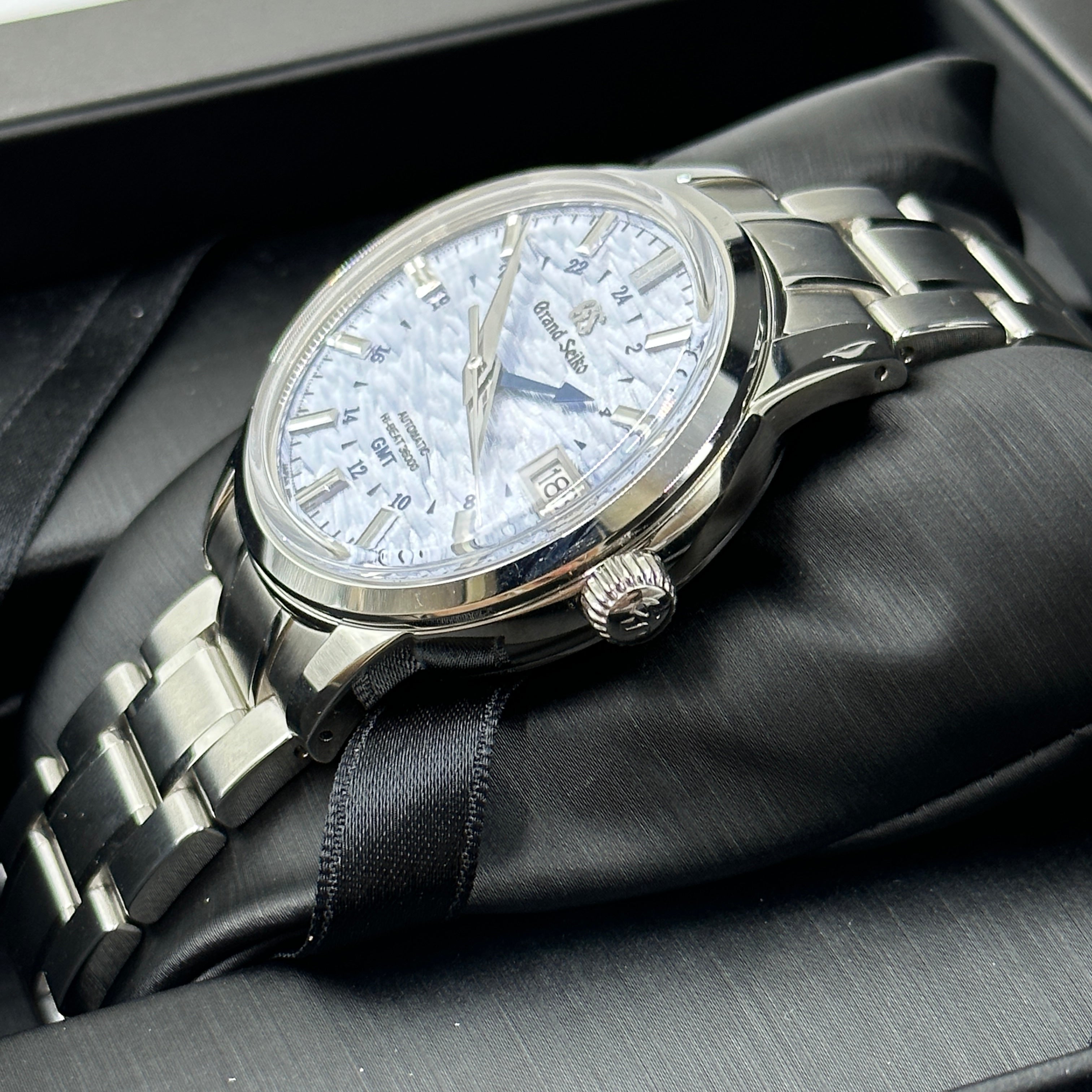 Grand Seiko Elegance 39.5mm SBGJ249G 2023