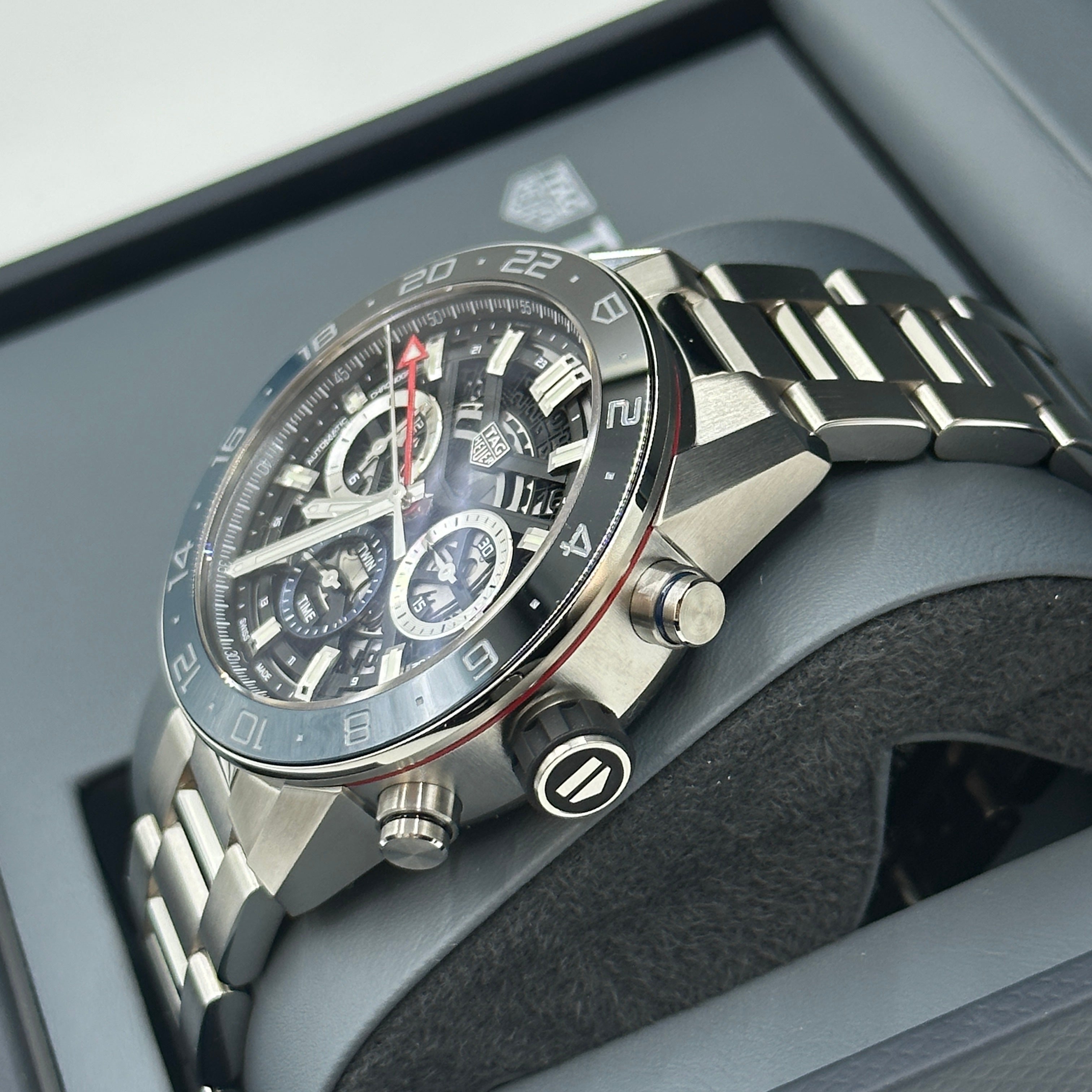 TAG Heuer Carrera Chronograph Twin-Time 45mm CBG2A1Z.BA0658 2024