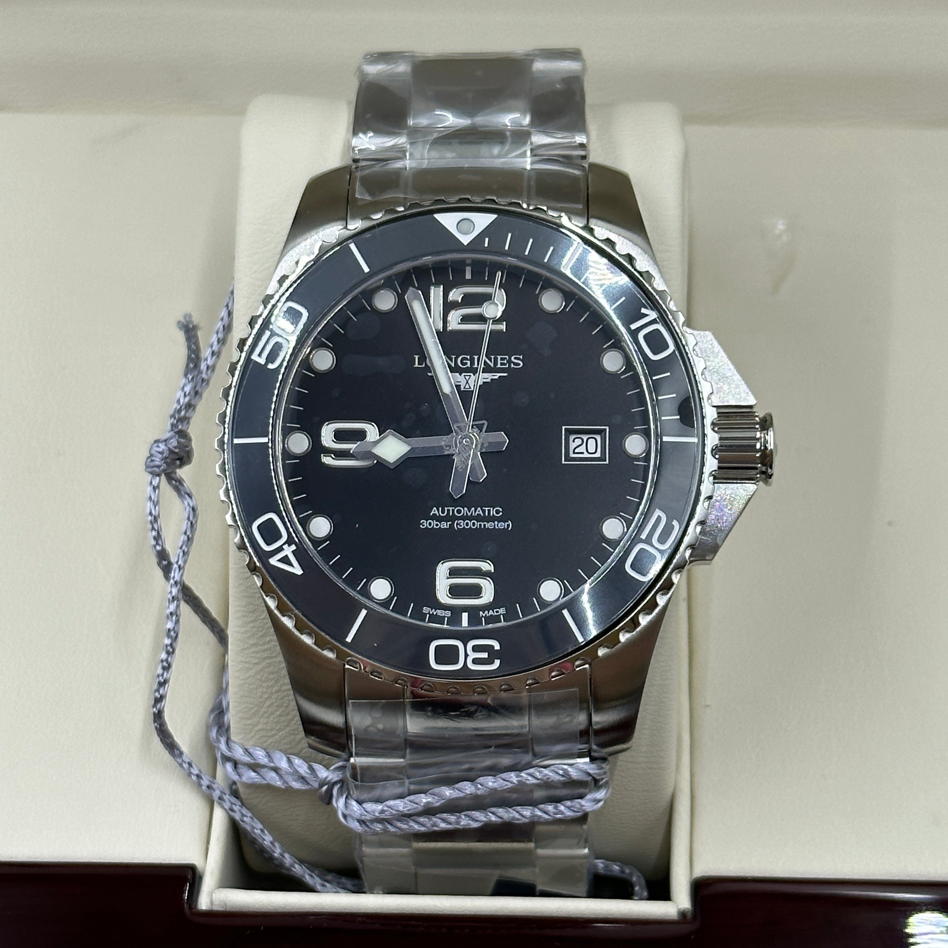 Longines HydroConquest 43mm L3.782.4.56.6 2025