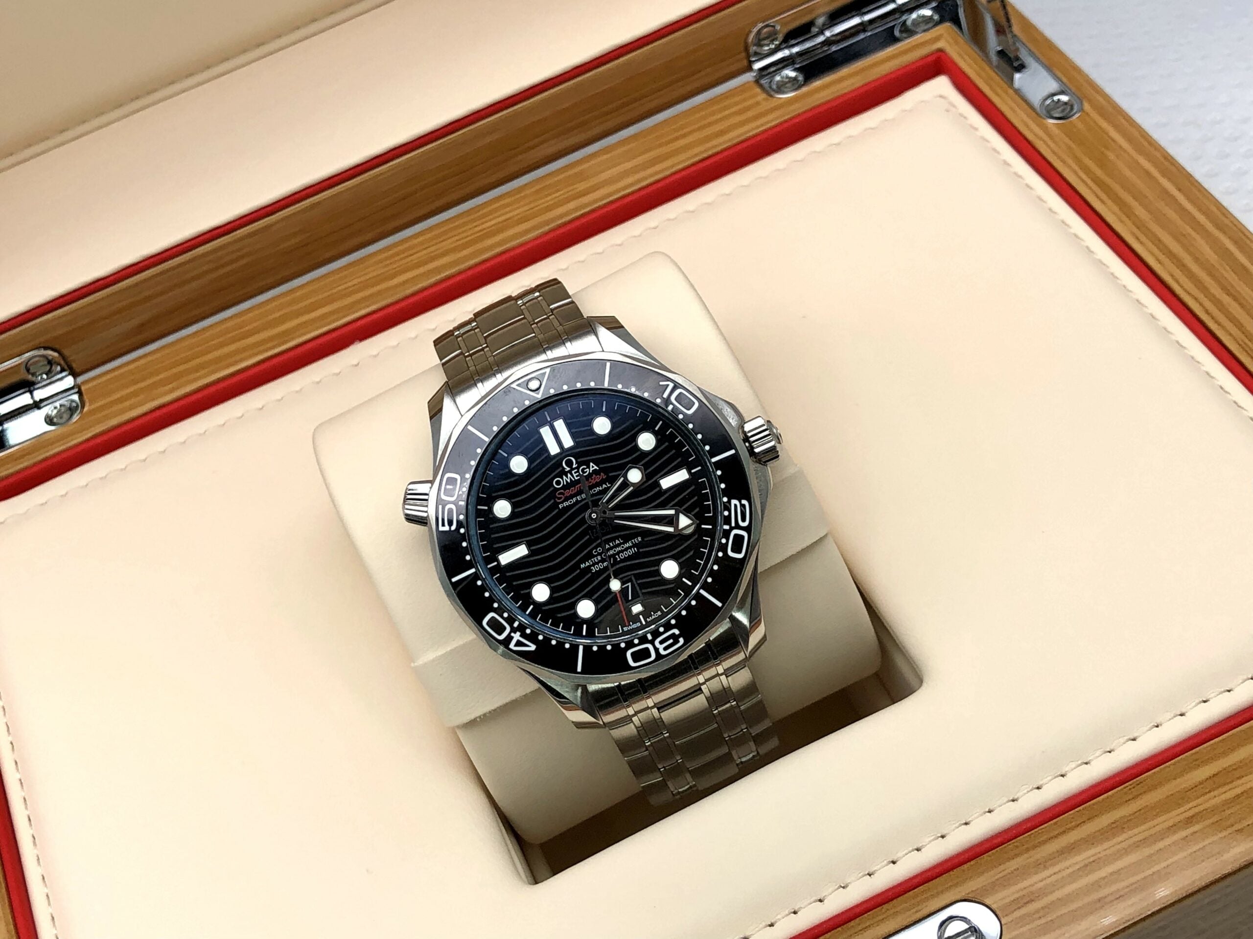 Omega Seamaster Diver 300M 42 mm 210.30.42.20.01.001 2023 JLT
