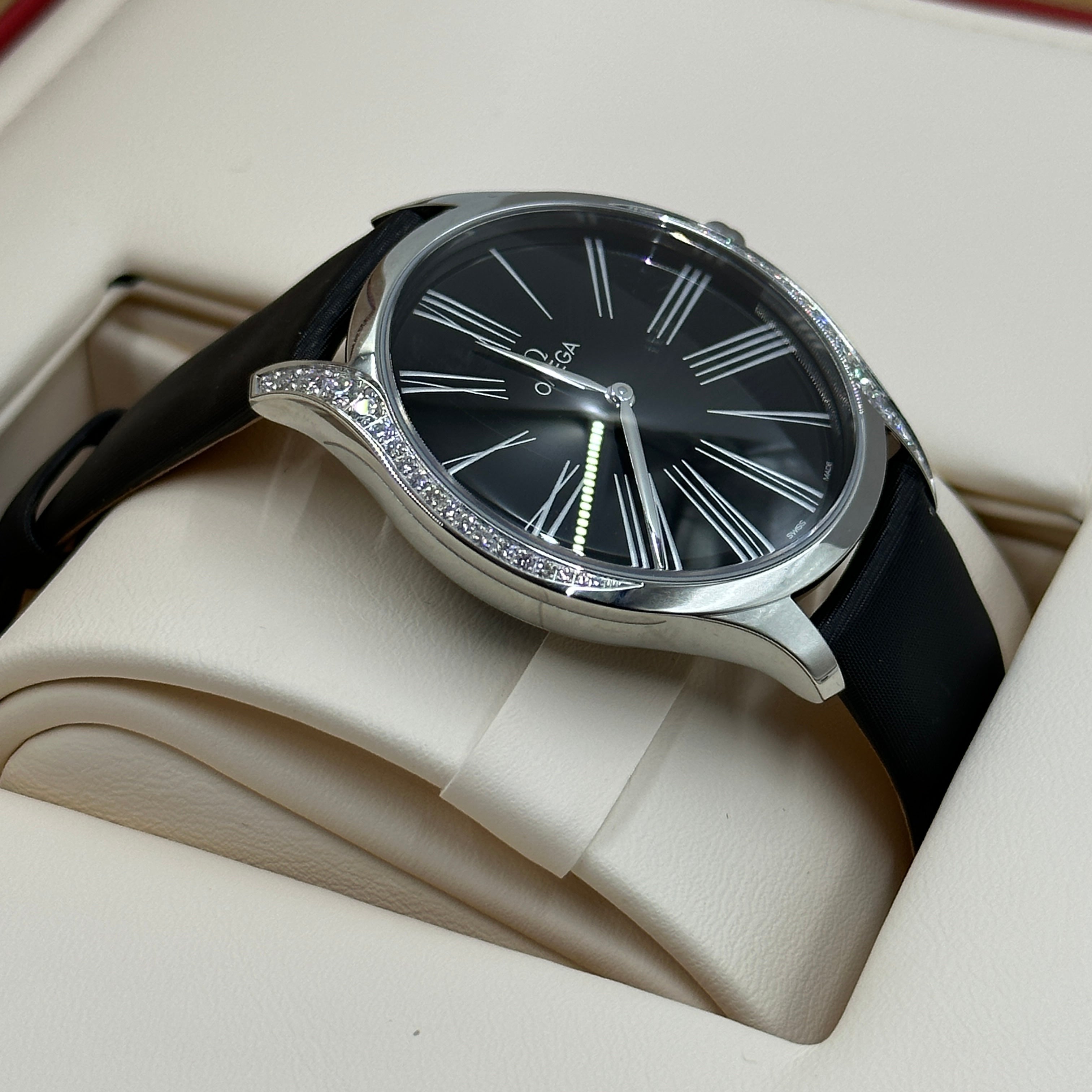Omega De Ville Tresor 39 mm 428.17.39.60.01.001 2025