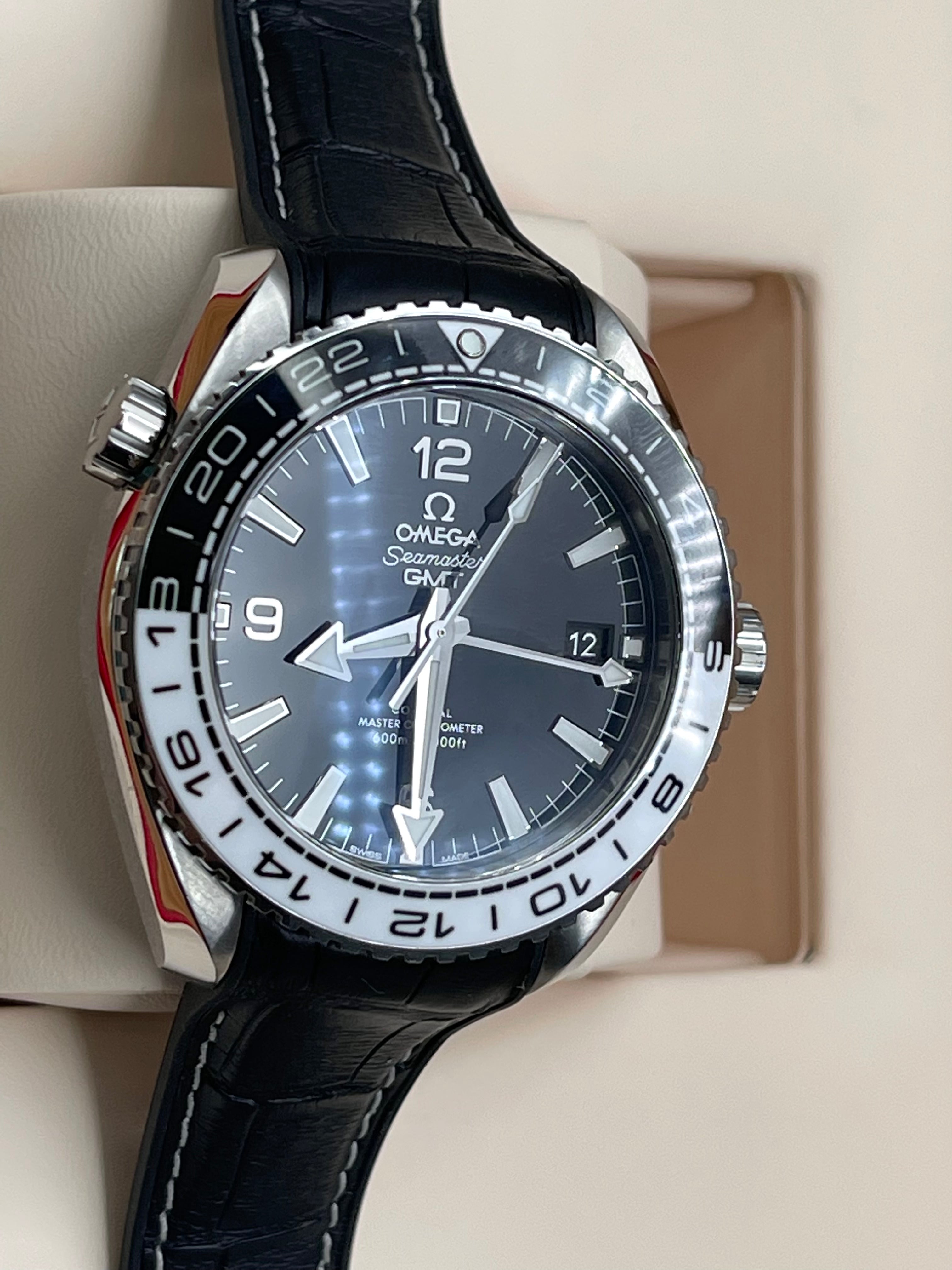 Omega Seamaster Planet Ocean 600M 43.5 mm 215.33.44.22.01.001 2025