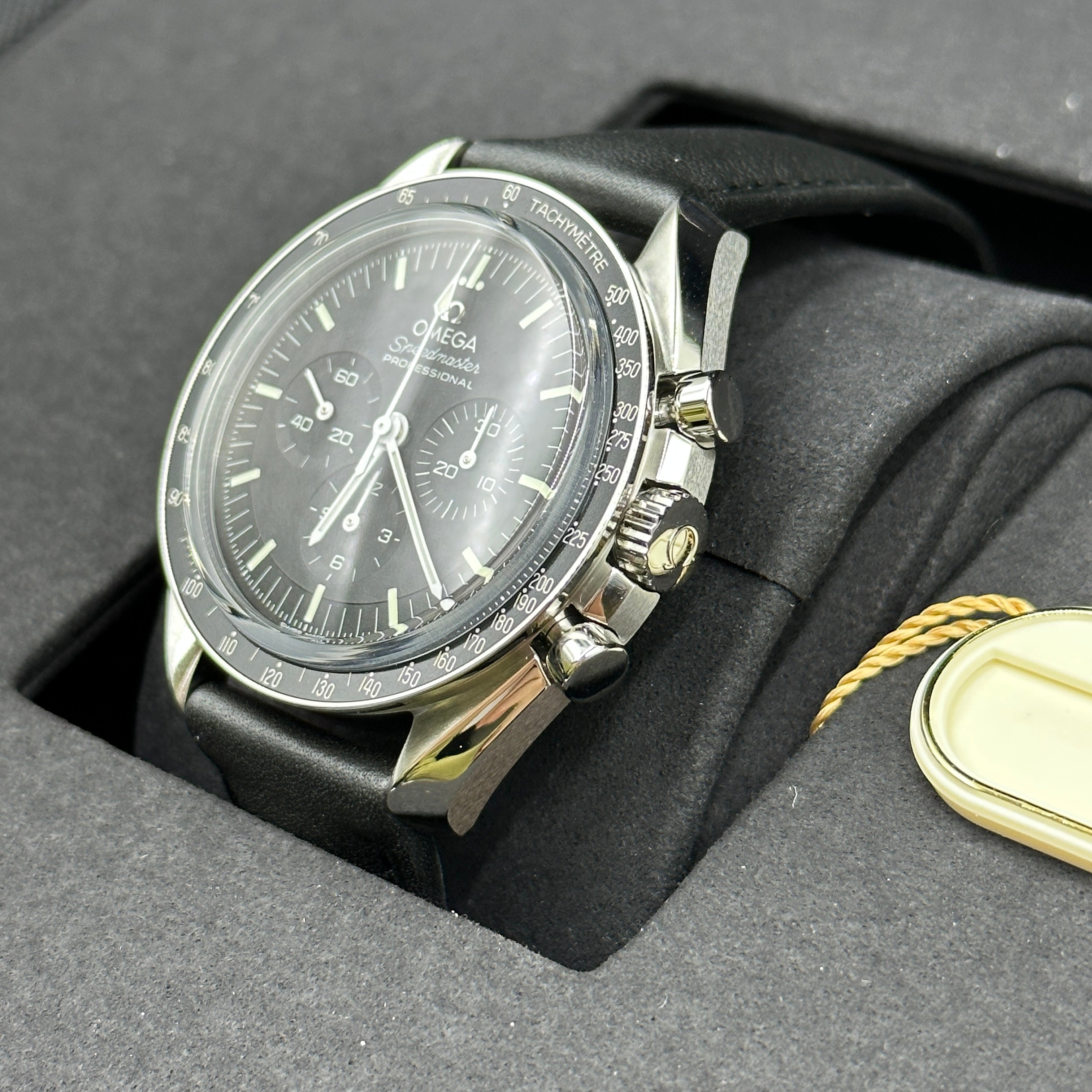 Omega Speedmaster Moonwatch Professional 42 mm 310.32.42.50.01.002 2025 KCL