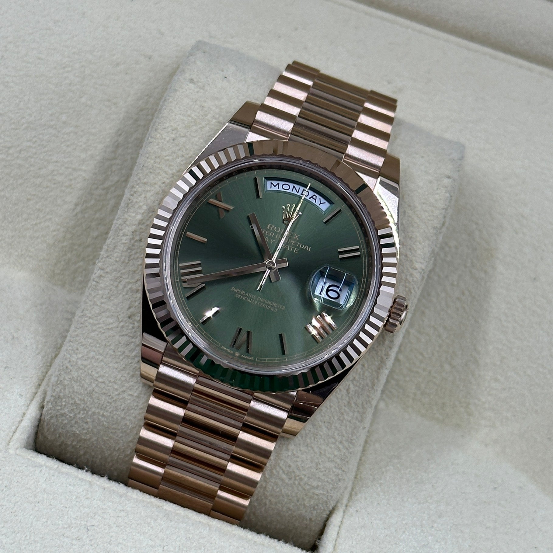 Rolex Day-Date 40 40mm 228235 Green Roman 2024