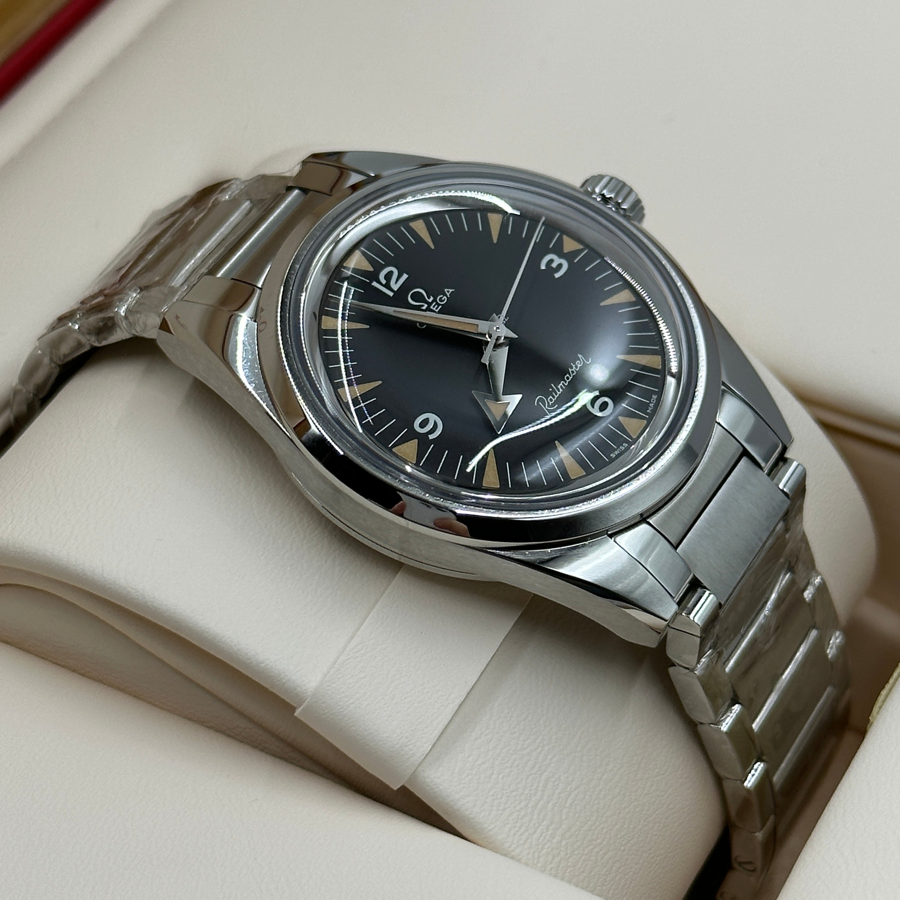 Omega Seamaster Railmaster 38 mm 220.10.38.20.01.002 2023