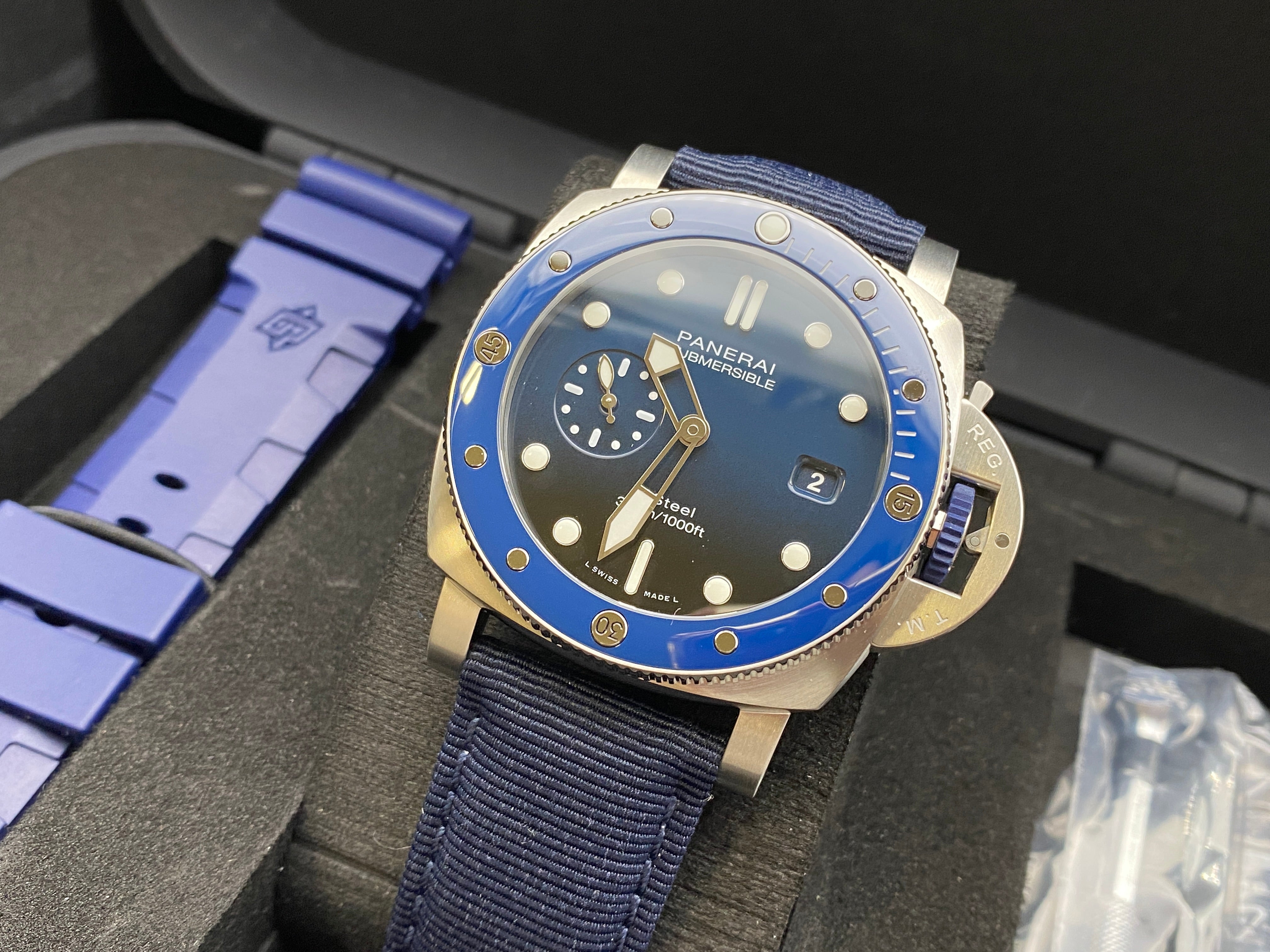 Panerai Submersible 44mm QuarantaQuattro Blu Profondo PAM01289 2022