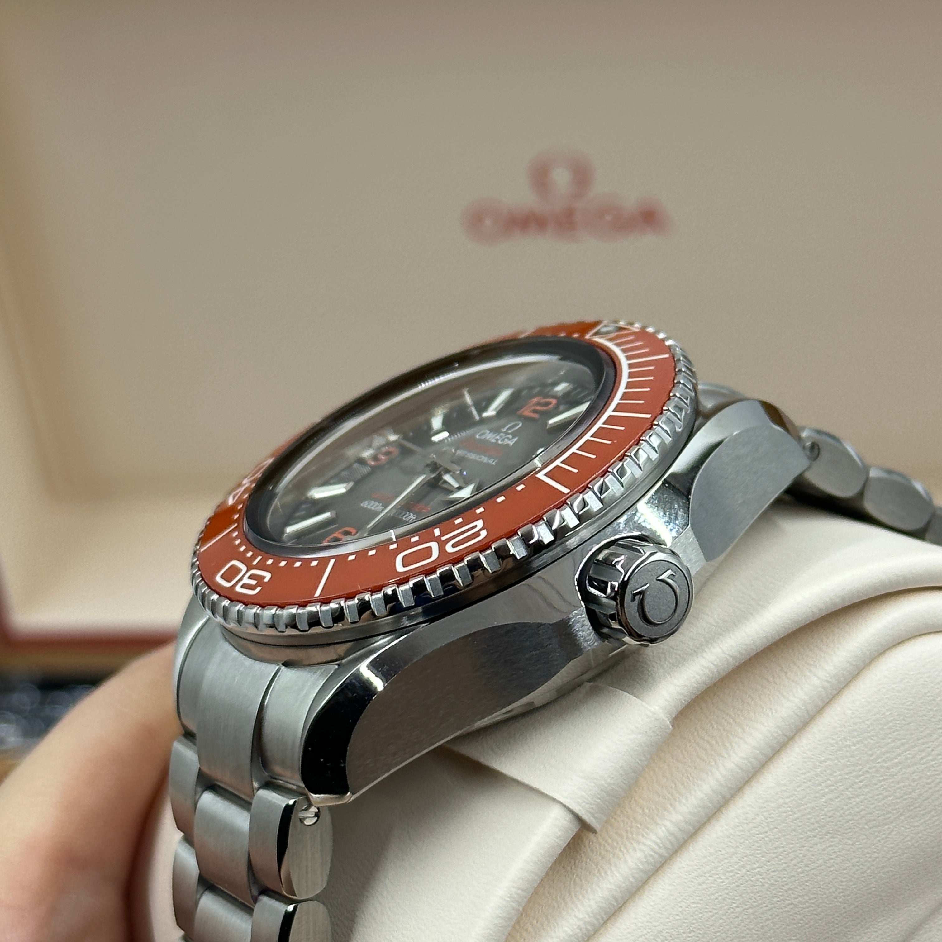 Omega Seamaster Planet Ocean 6000M 45.5 mm 215.30.46.21.06.001 2023