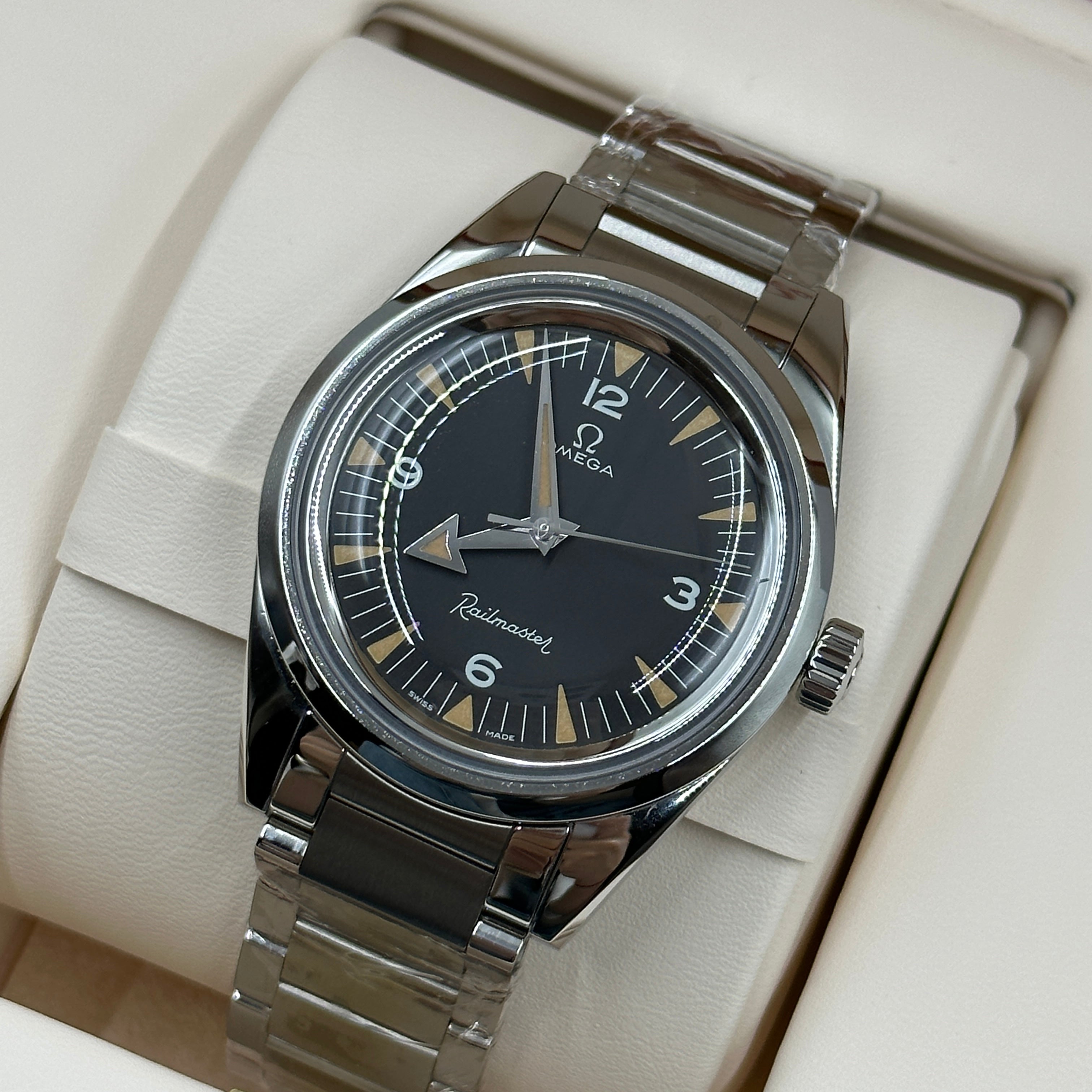 Omega Seamaster Railmaster 38 mm 220.10.38.20.01.002 2023