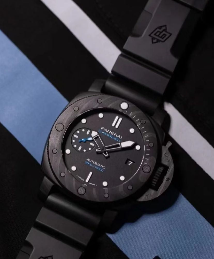 Panerai Submersible Carbotech PAM01231 2026