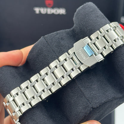 Tudor Tudor Royal 41mm 28600-0009 Pink Roman 2025