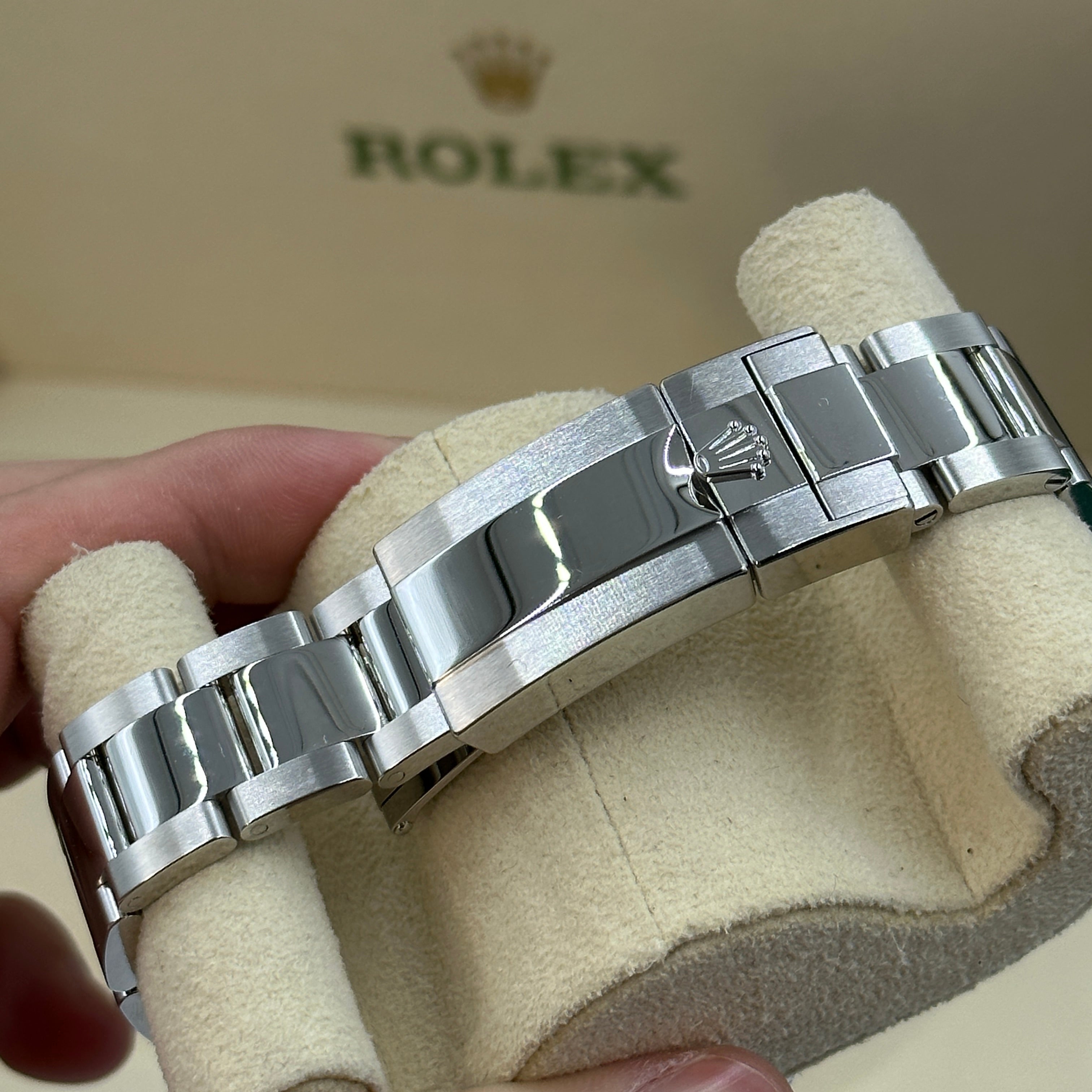 Rolex GMT-Master II 40mm 126710Blro Oyster 2025