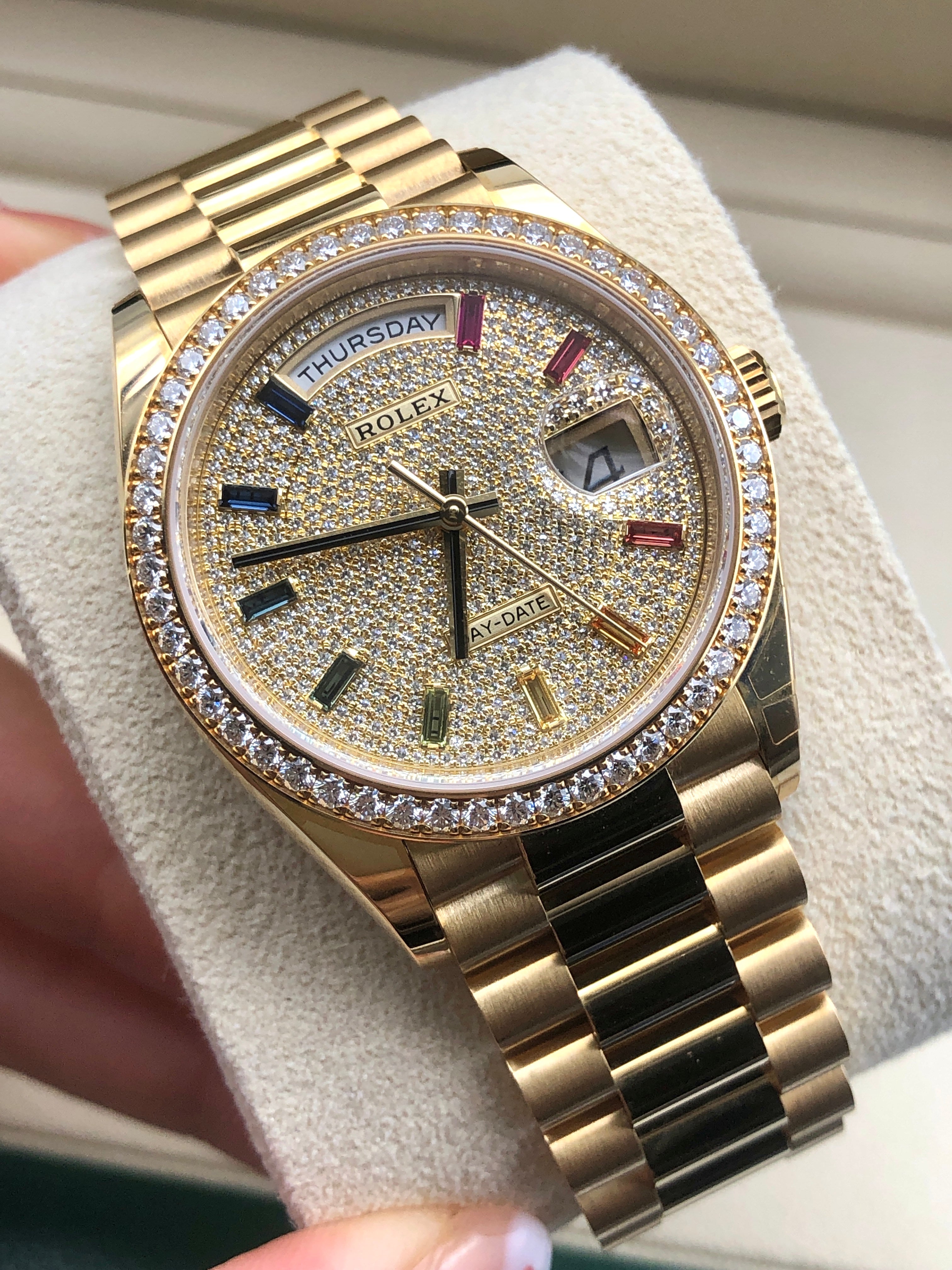Rolex Day-Date 36 Diamond Pavé Rainbow Dial m128348rbr-0030 2025